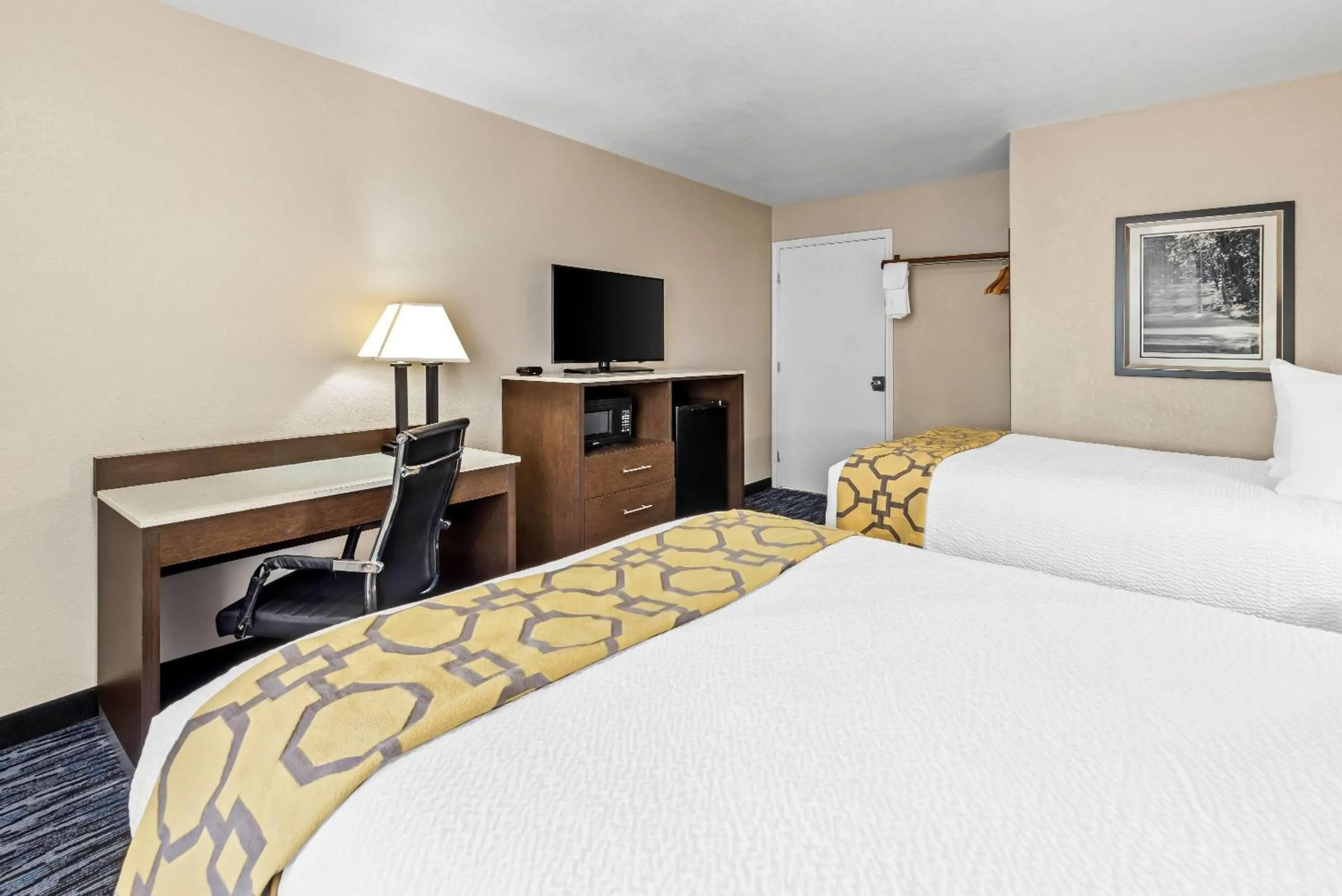 Bed in Baymont by Wyndham Port Arthur - Groves Area