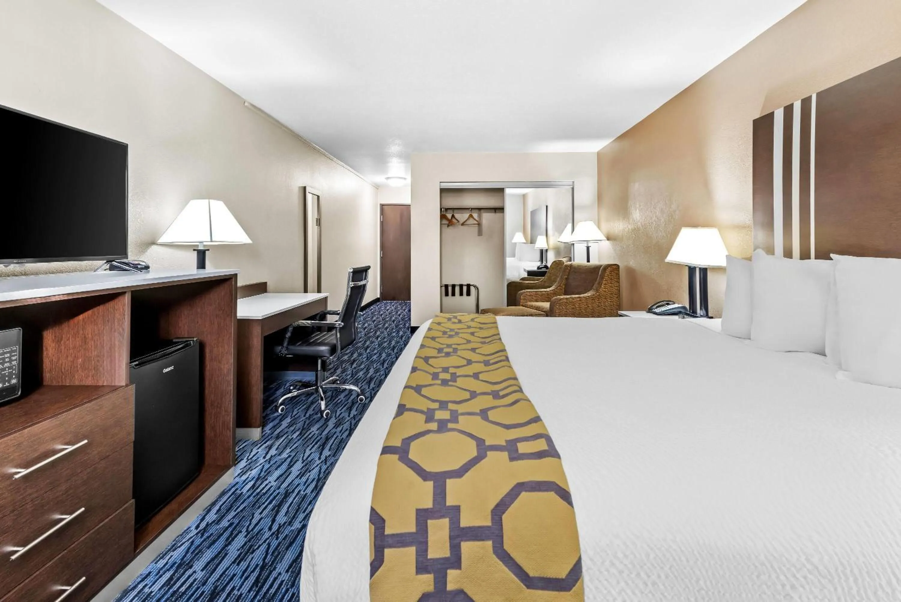 Bed in Baymont by Wyndham Port Arthur - Groves Area