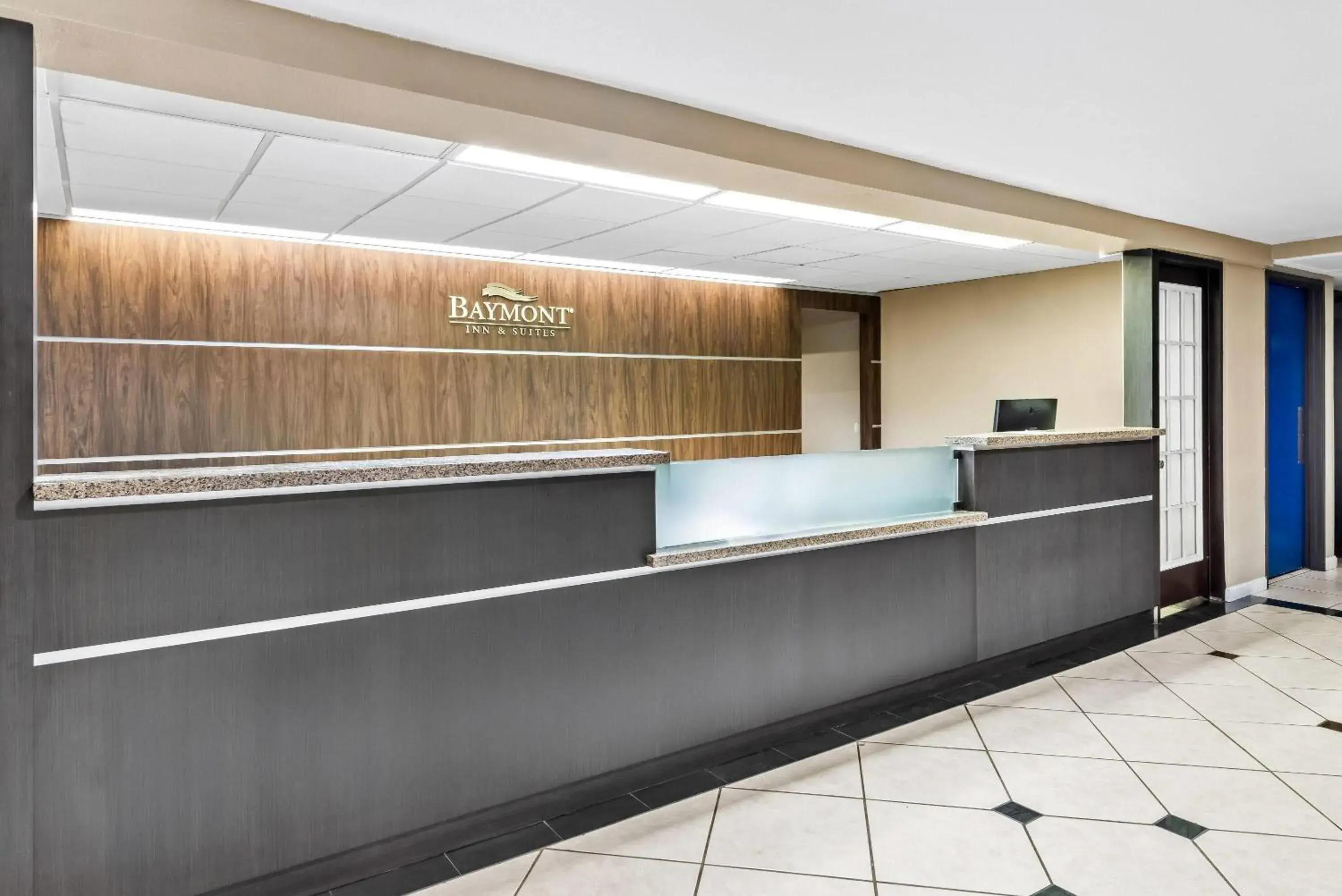 Lobby or reception in Baymont by Wyndham Port Arthur - Groves Area Lobby or reception in Baymont by Wyndham Port Arthur - Groves Area