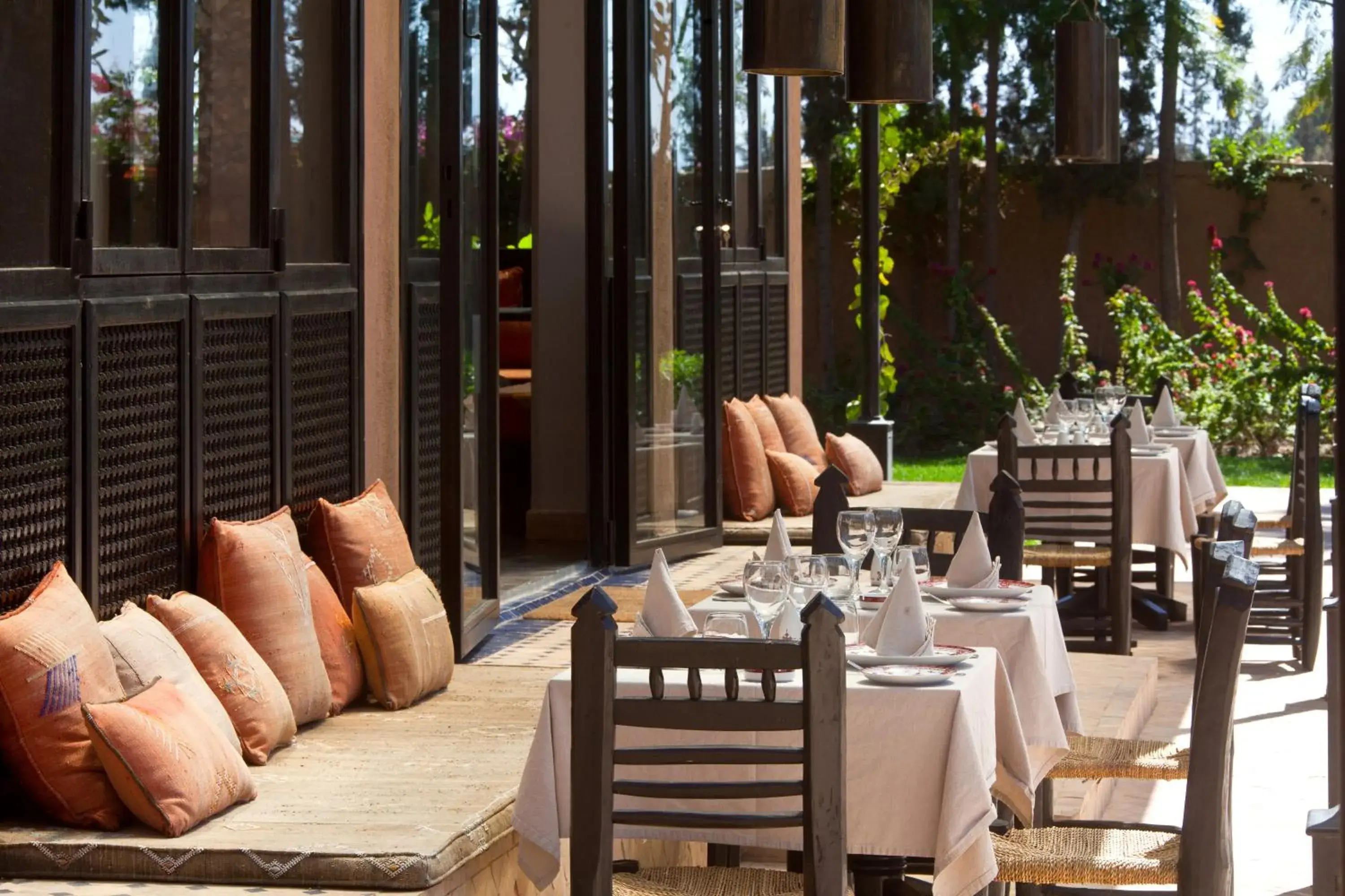 Restaurant/places to eat in Palais de l'O - Maison d'hôtes Restaurant/places to eat in Palais de l'O - Maison d'hôtes