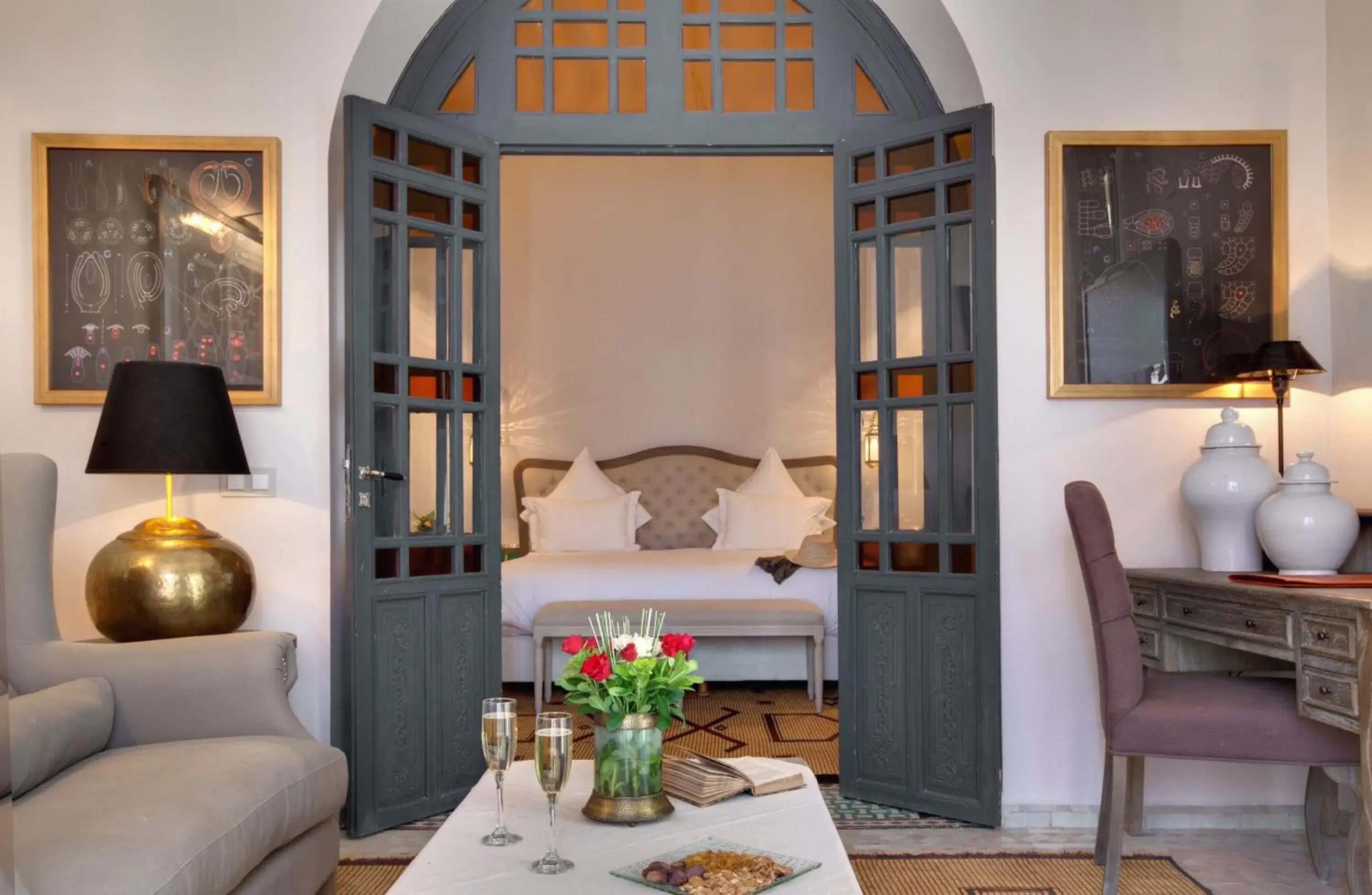 Photo of the whole room, Bed in Palais de l'O - Maison d'hôtes Photo of the whole room, Bed in Palais de l'O - Maison d'hôtes