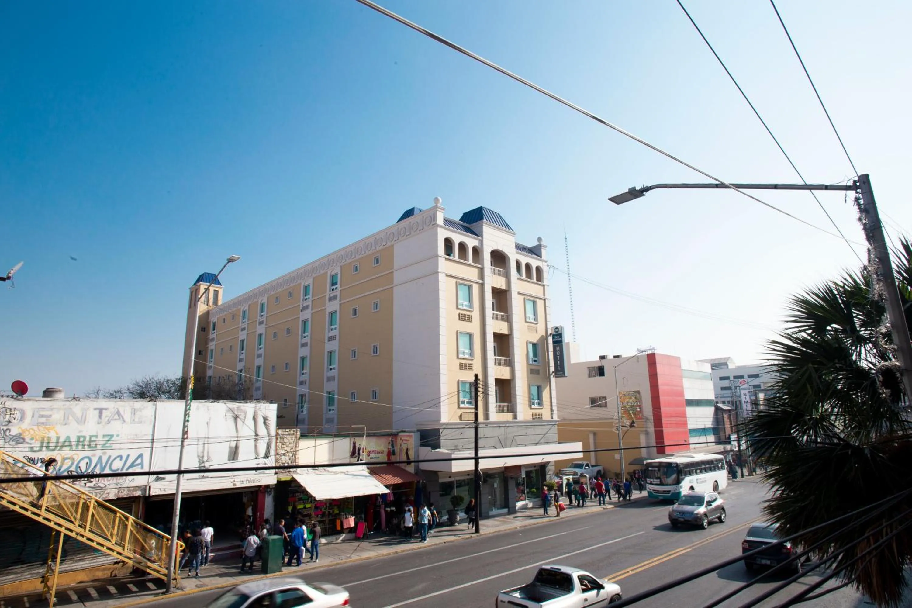 Property building in Best Western Centro Monterrey