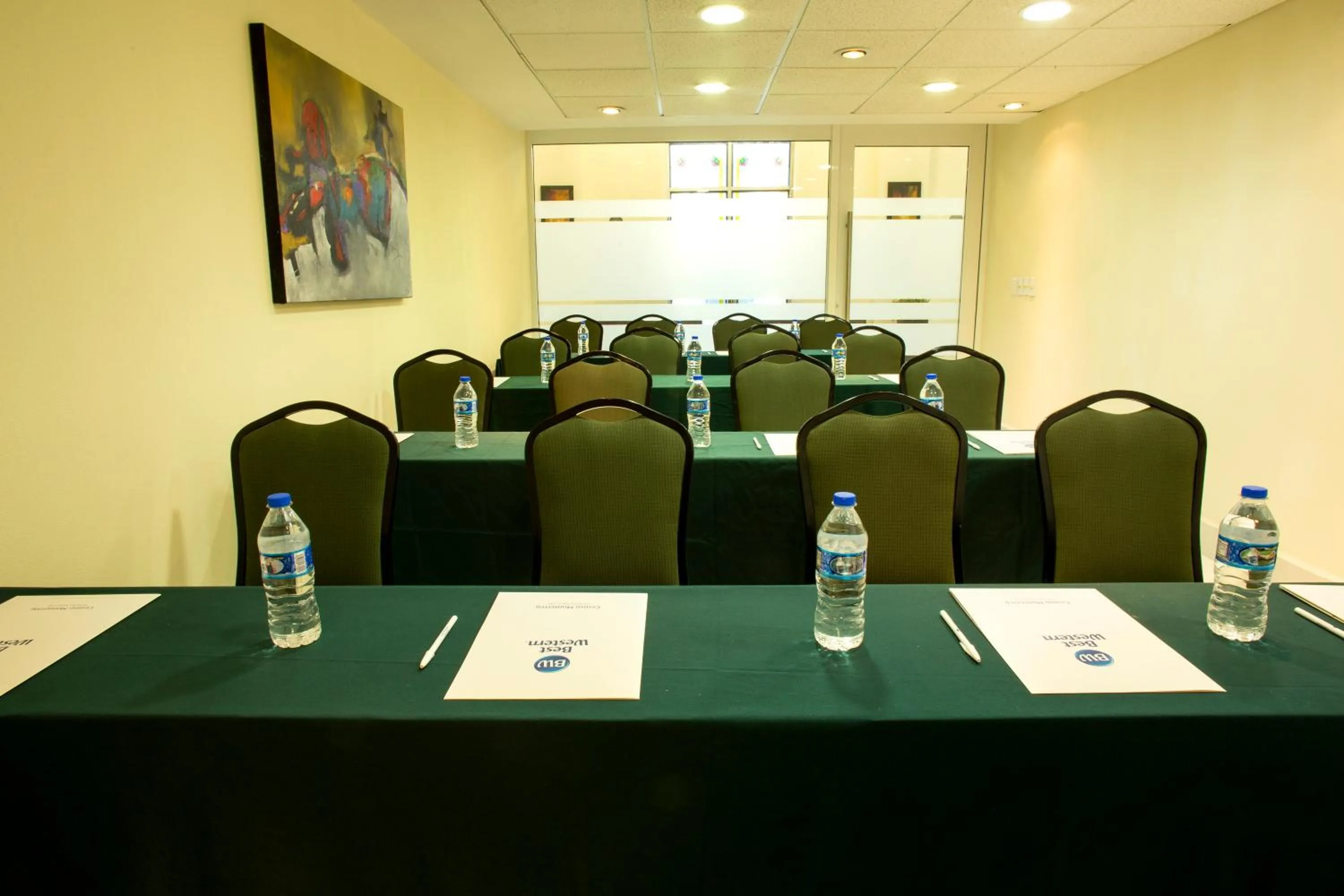 Lounge or bar in Best Western Centro Monterrey