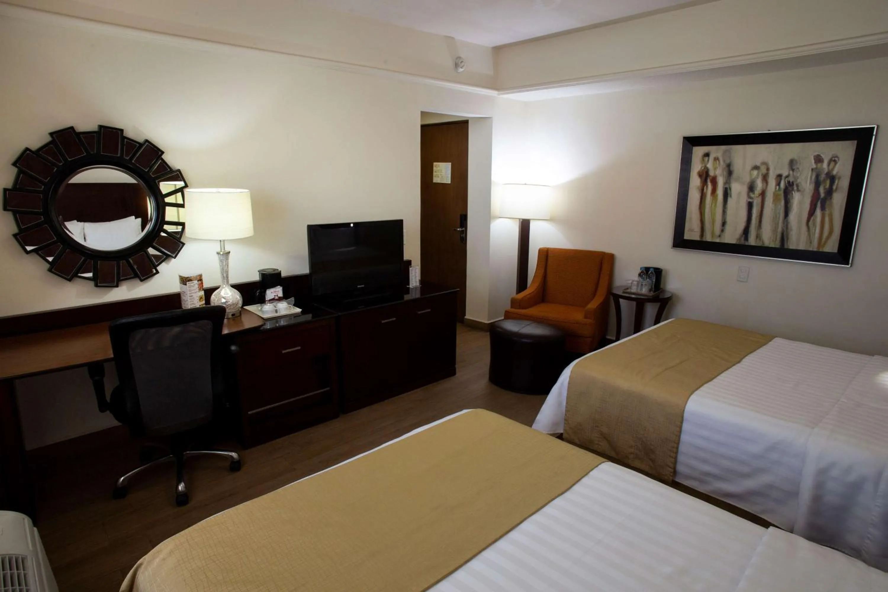Photo of the whole room, Bed in Best Western Centro Monterrey