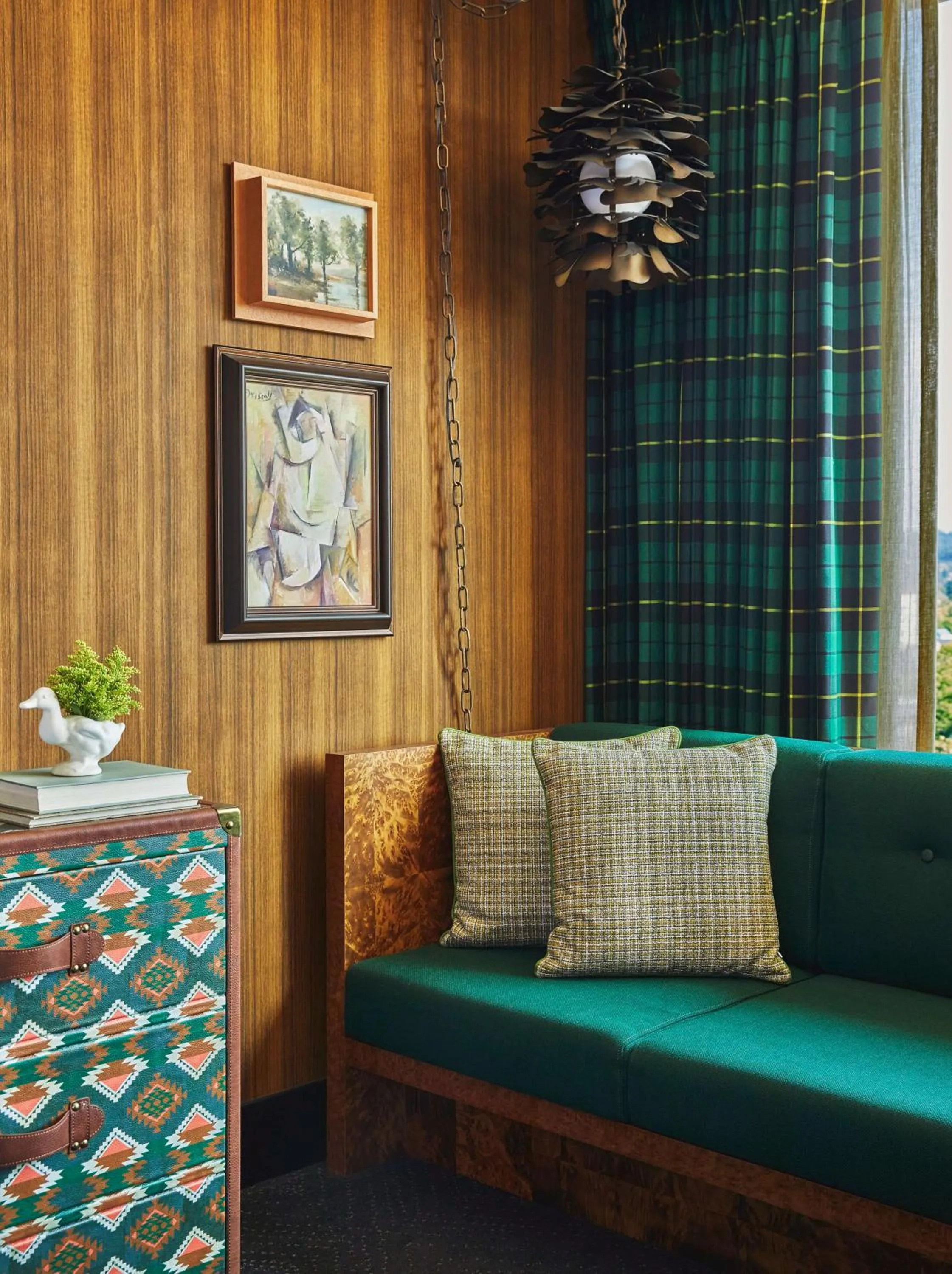 Photo of the whole room in Graduate by Hilton Eugene