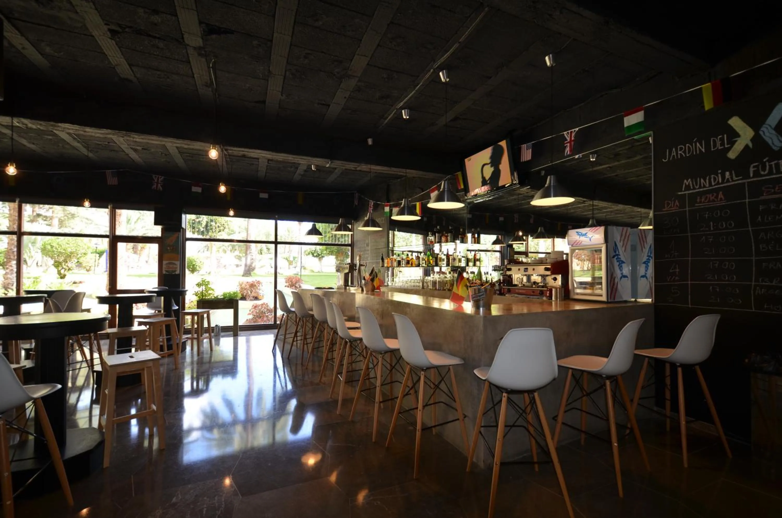 Lounge or bar in Ura Jardín Del Atlántico