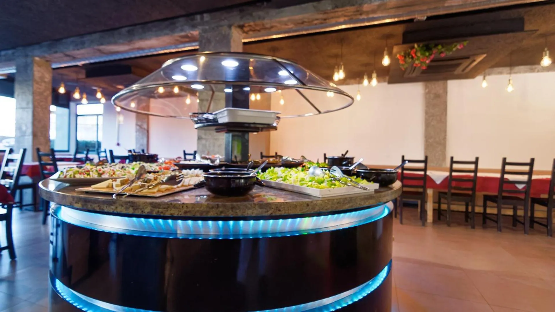 Restaurant/places to eat in Ura Jardín Del Atlántico