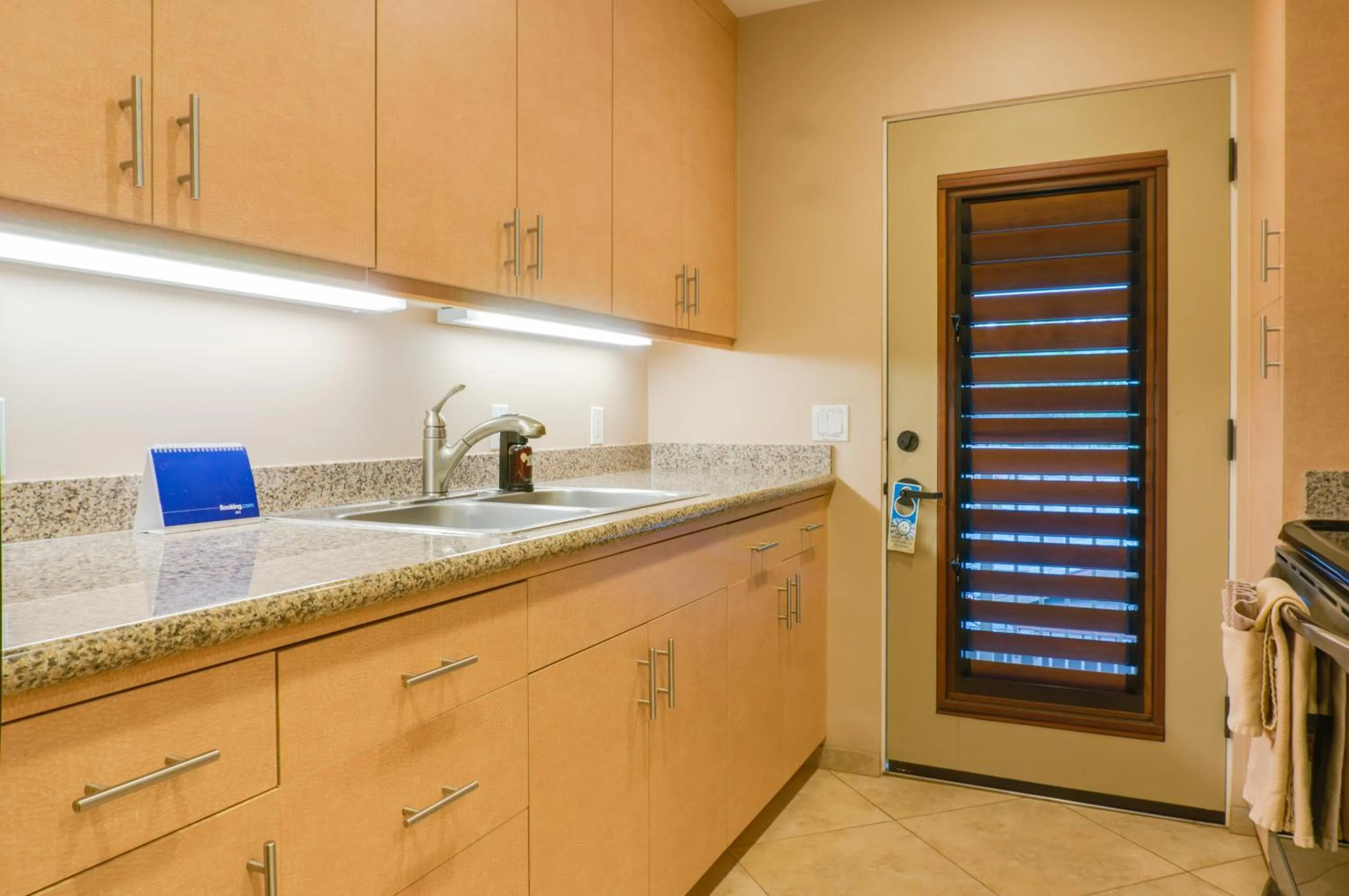 Kitchen or kitchenette in Hale Napili