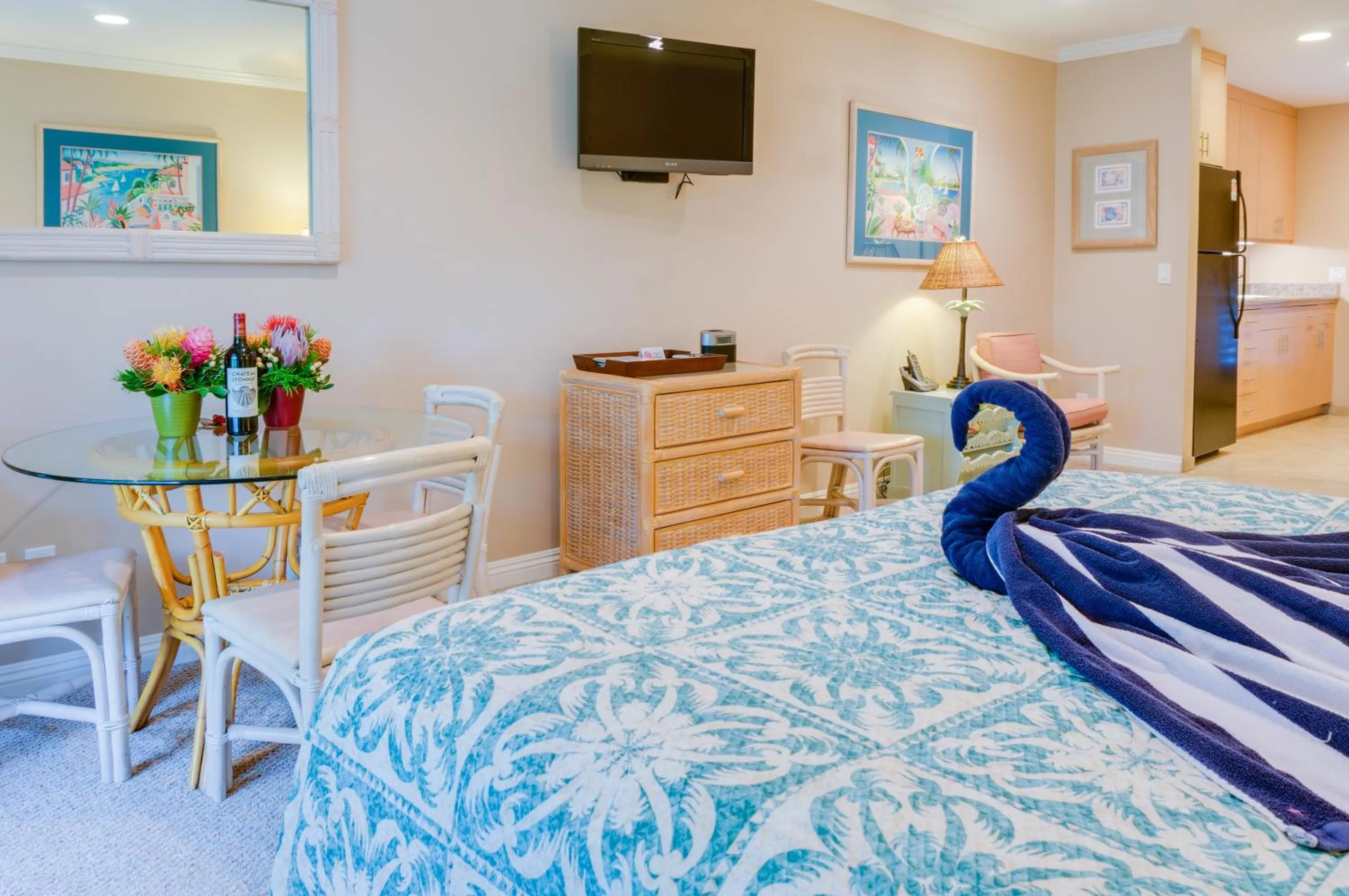 Photo of the whole room, Bed in Hale Napili