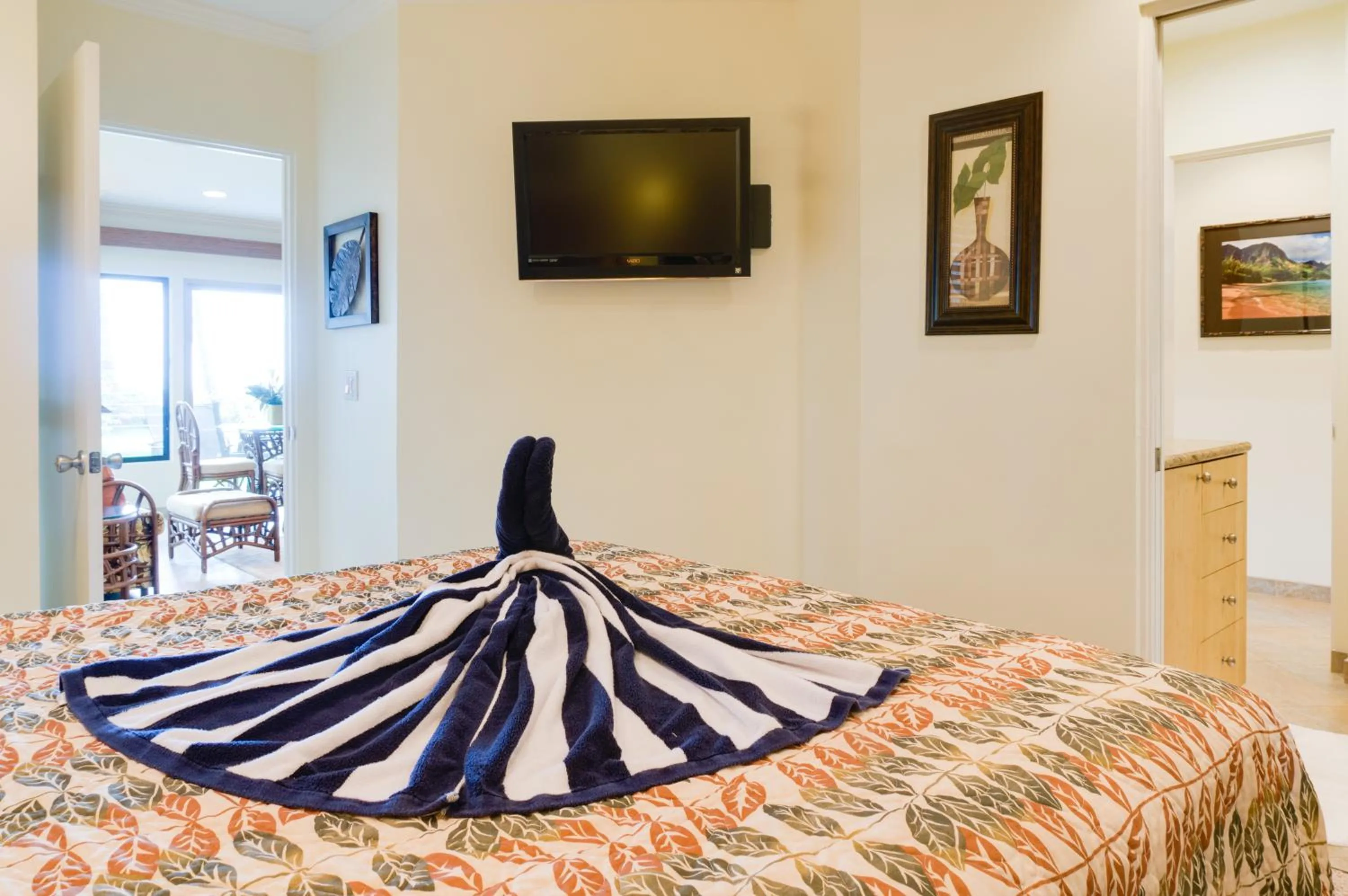 Bedroom, Bed in Hale Napili