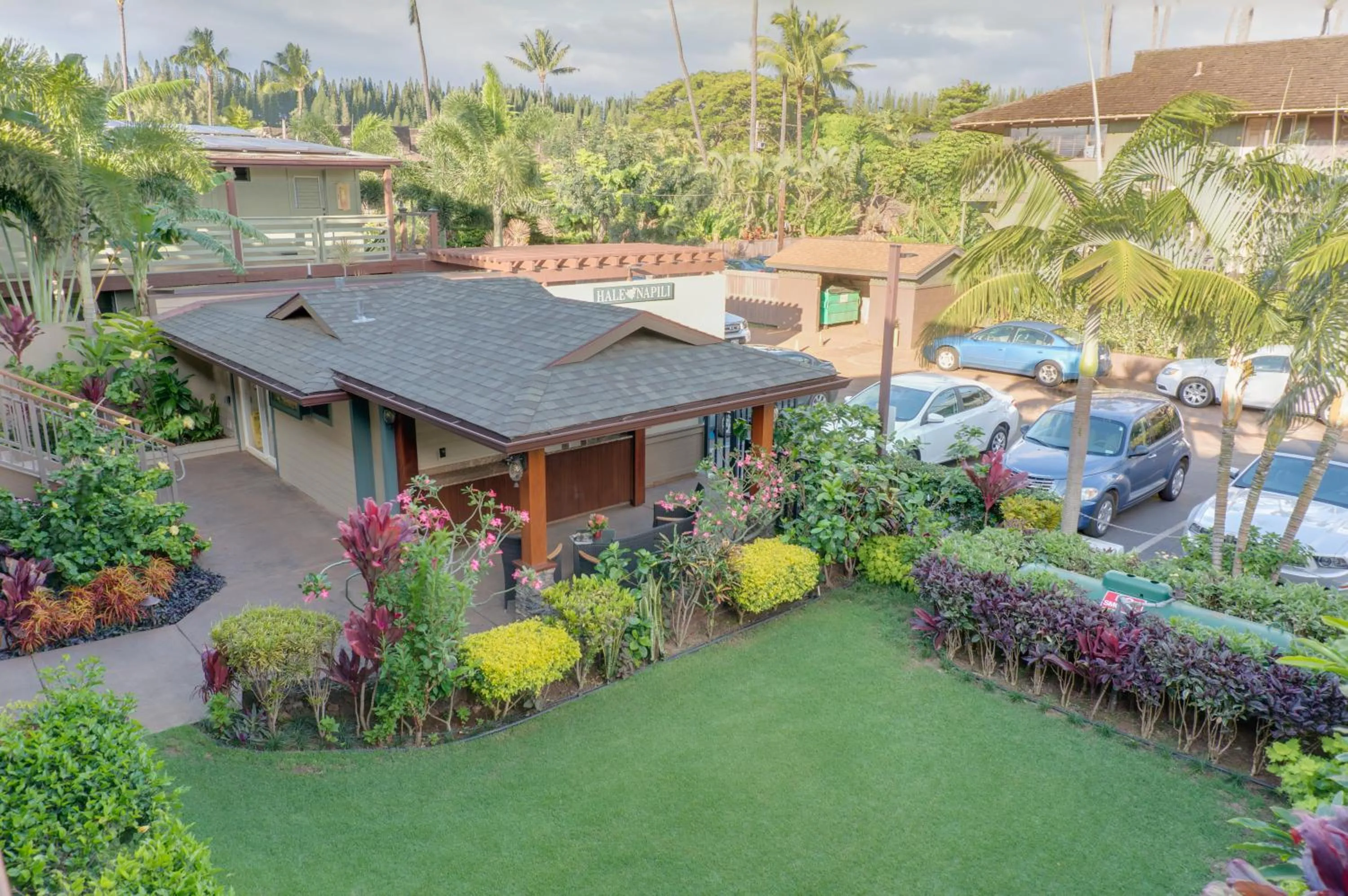 Property building in Hale Napili