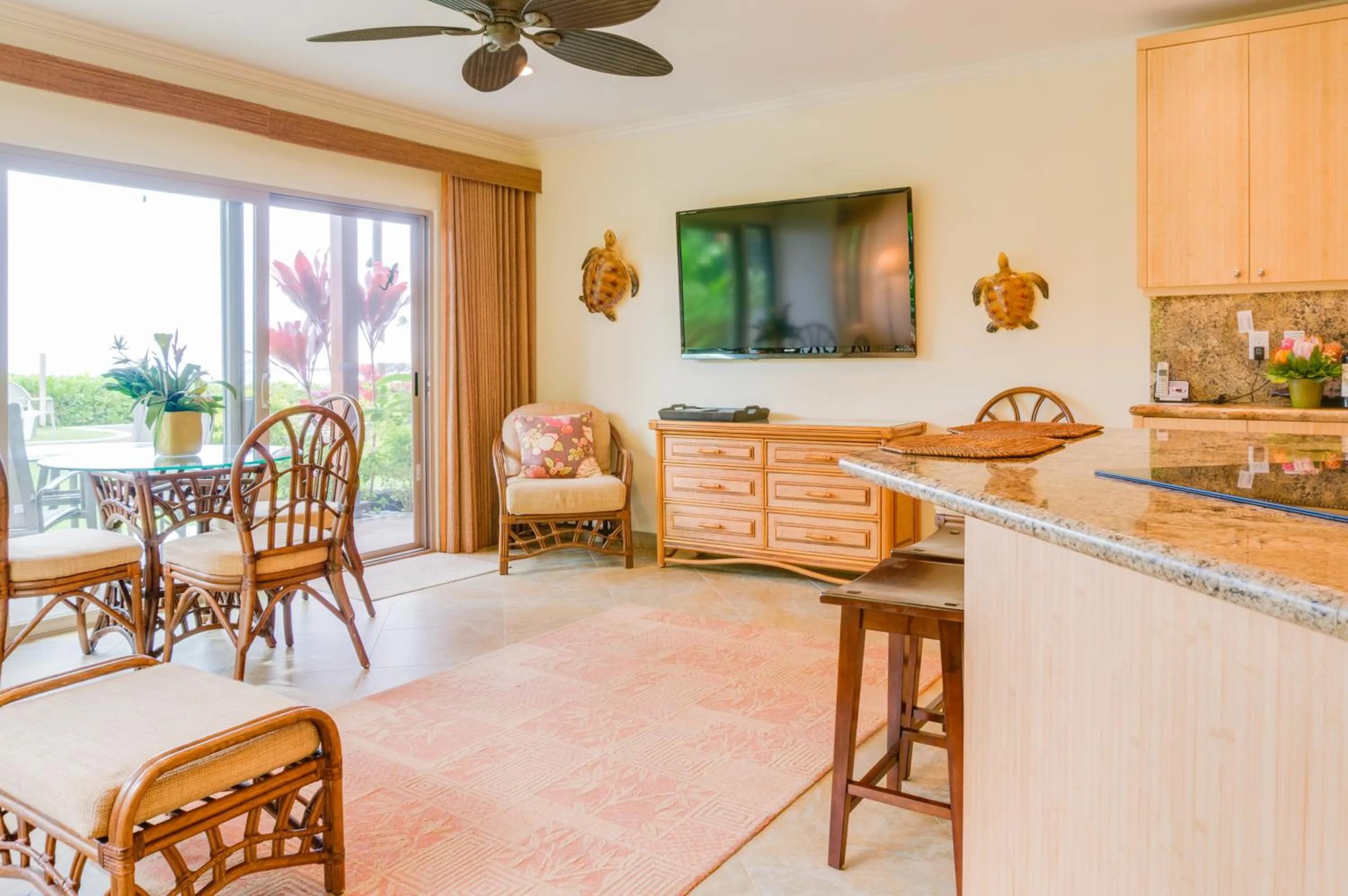 Living room in Hale Napili