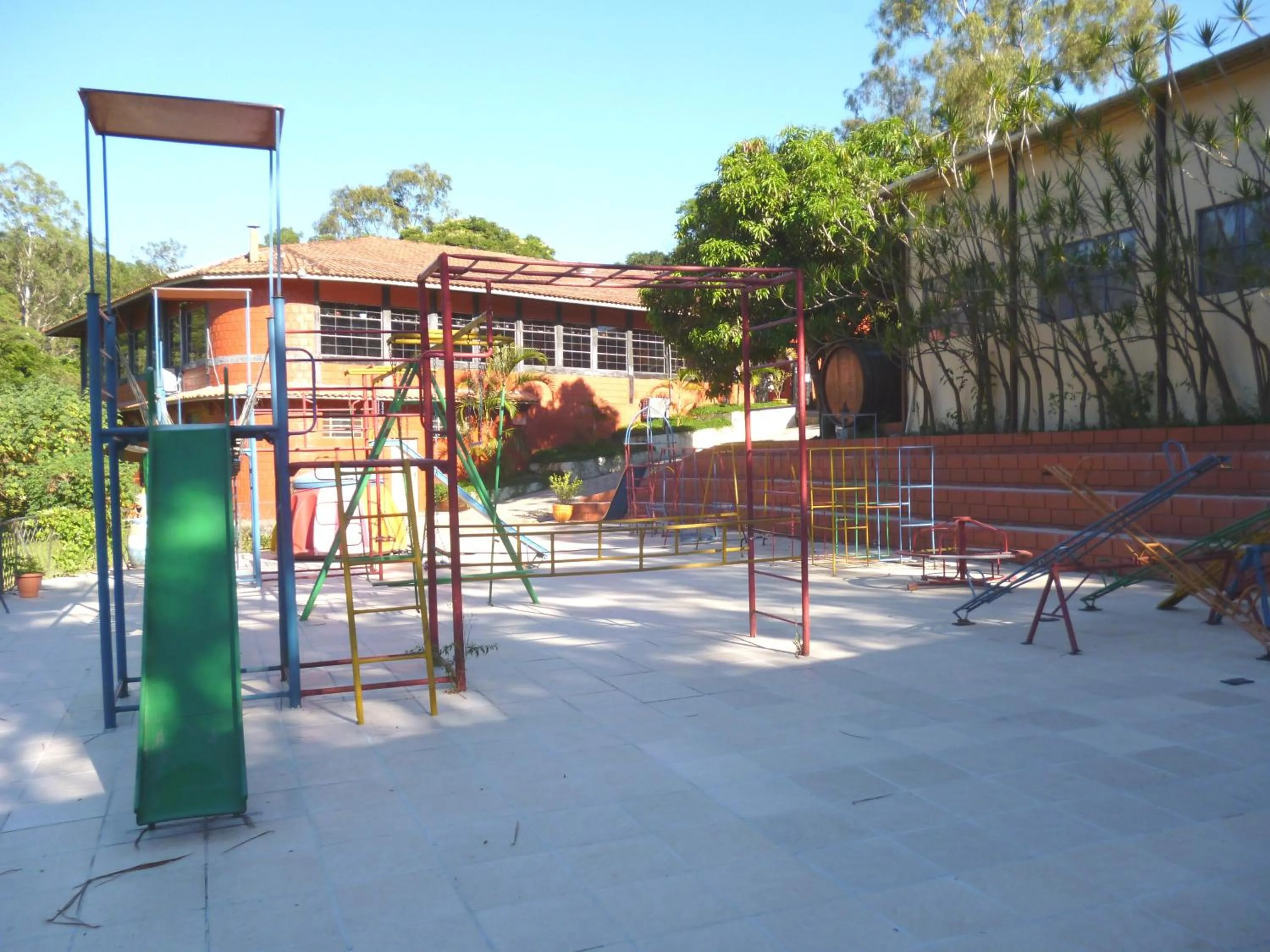 Children play ground in Pousada Juriti - Eco Hotel