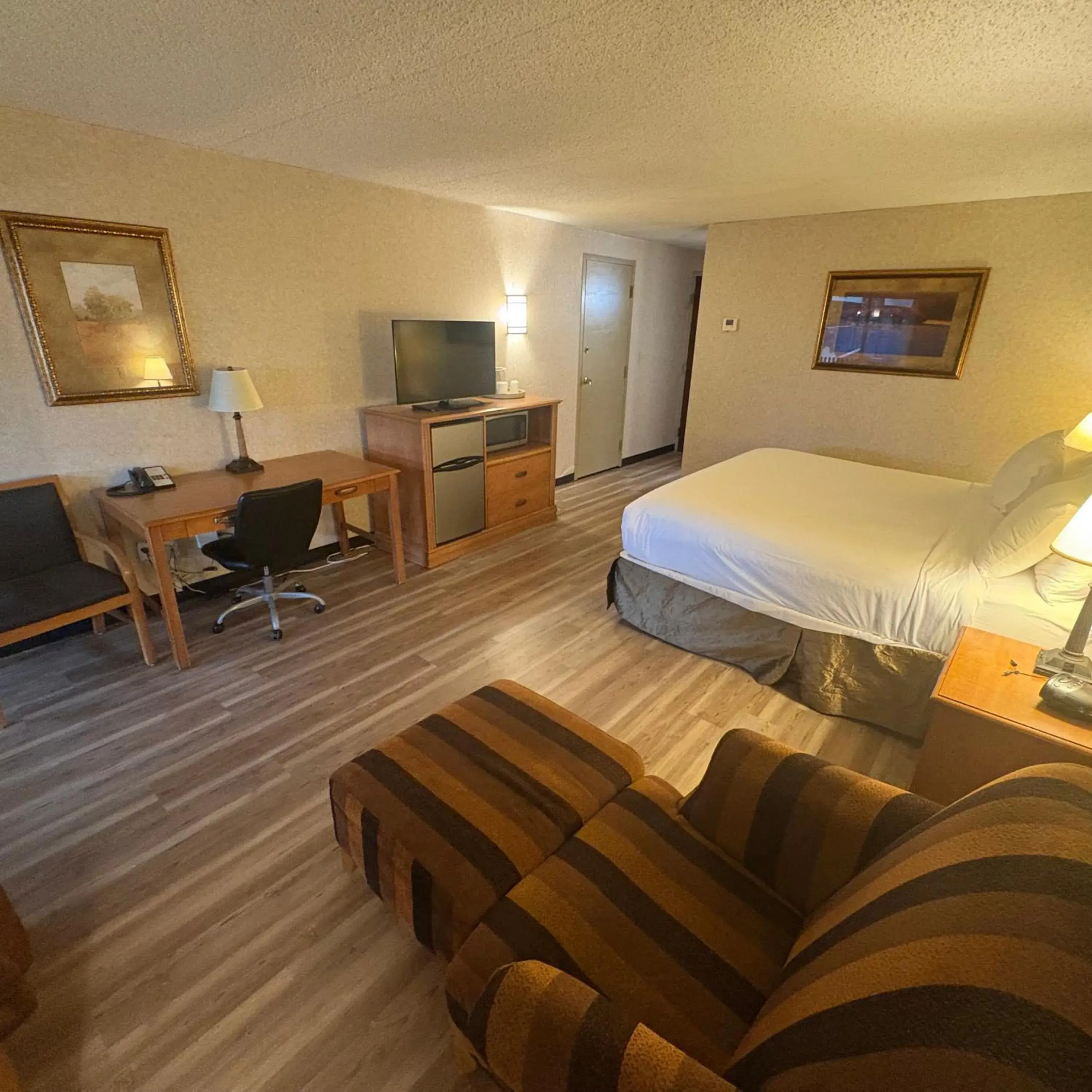 Bedroom, Bed in Bismarck Hotel and Conference Center Bedroom, Bed in Bismarck Hotel and Conference Center