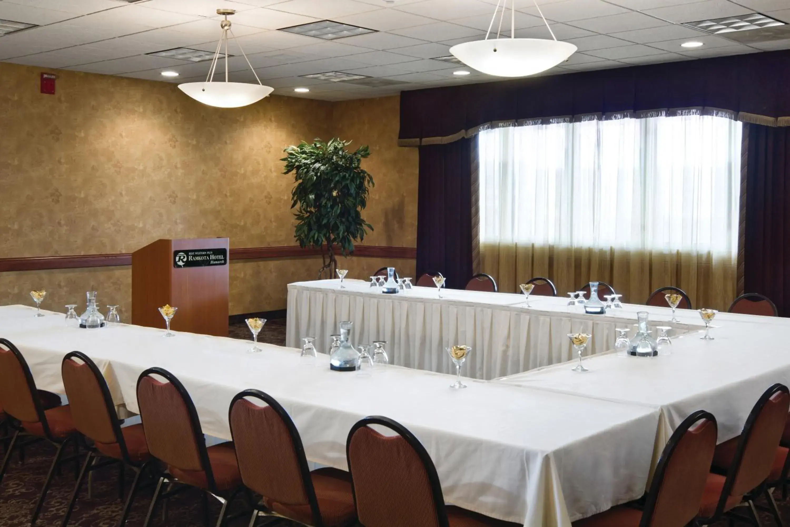 Banquet/Function facilities in Bismarck Hotel and Conference Center