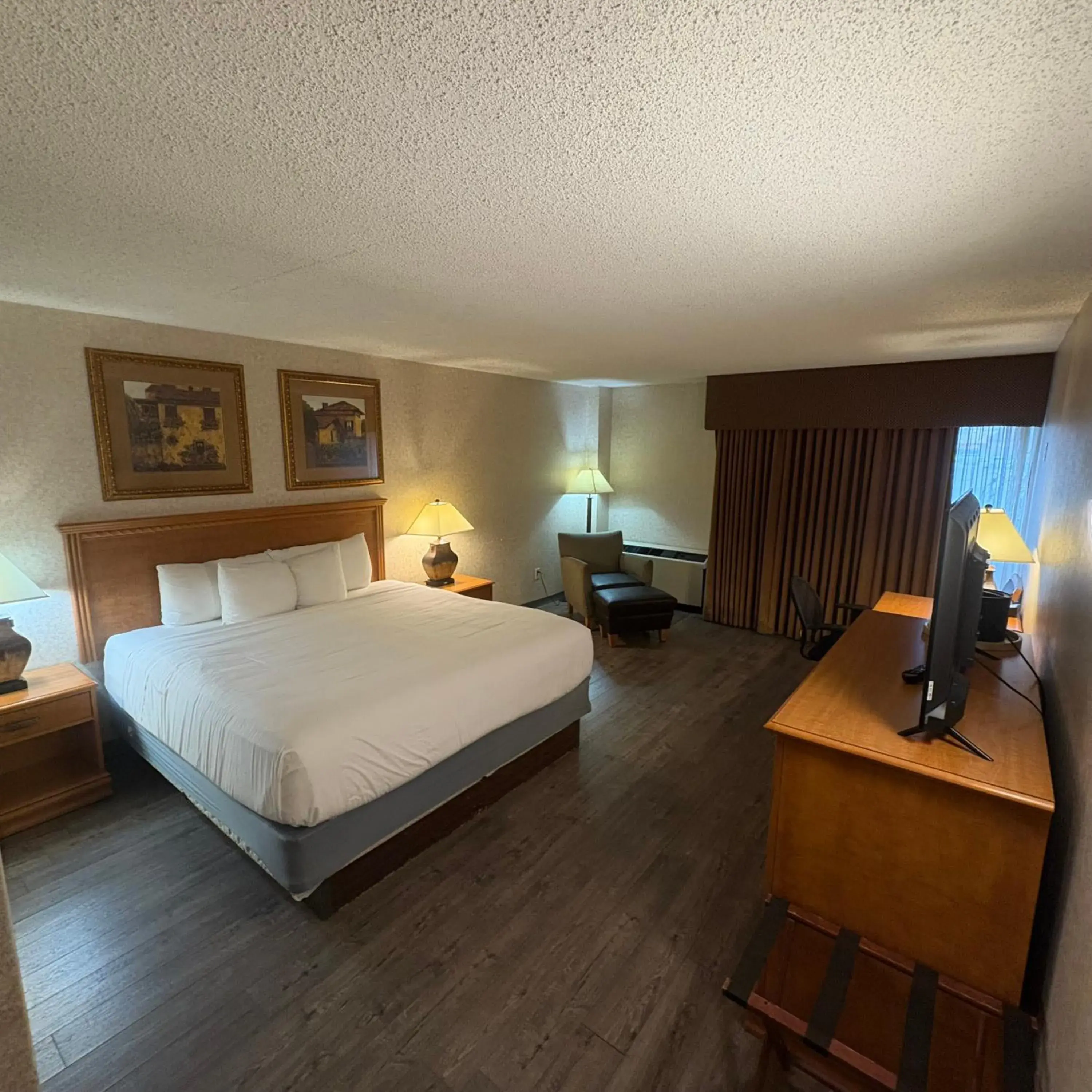 Photo of the whole room, Bed in Bismarck Hotel and Conference Center Photo of the whole room, Bed in Bismarck Hotel and Conference Center