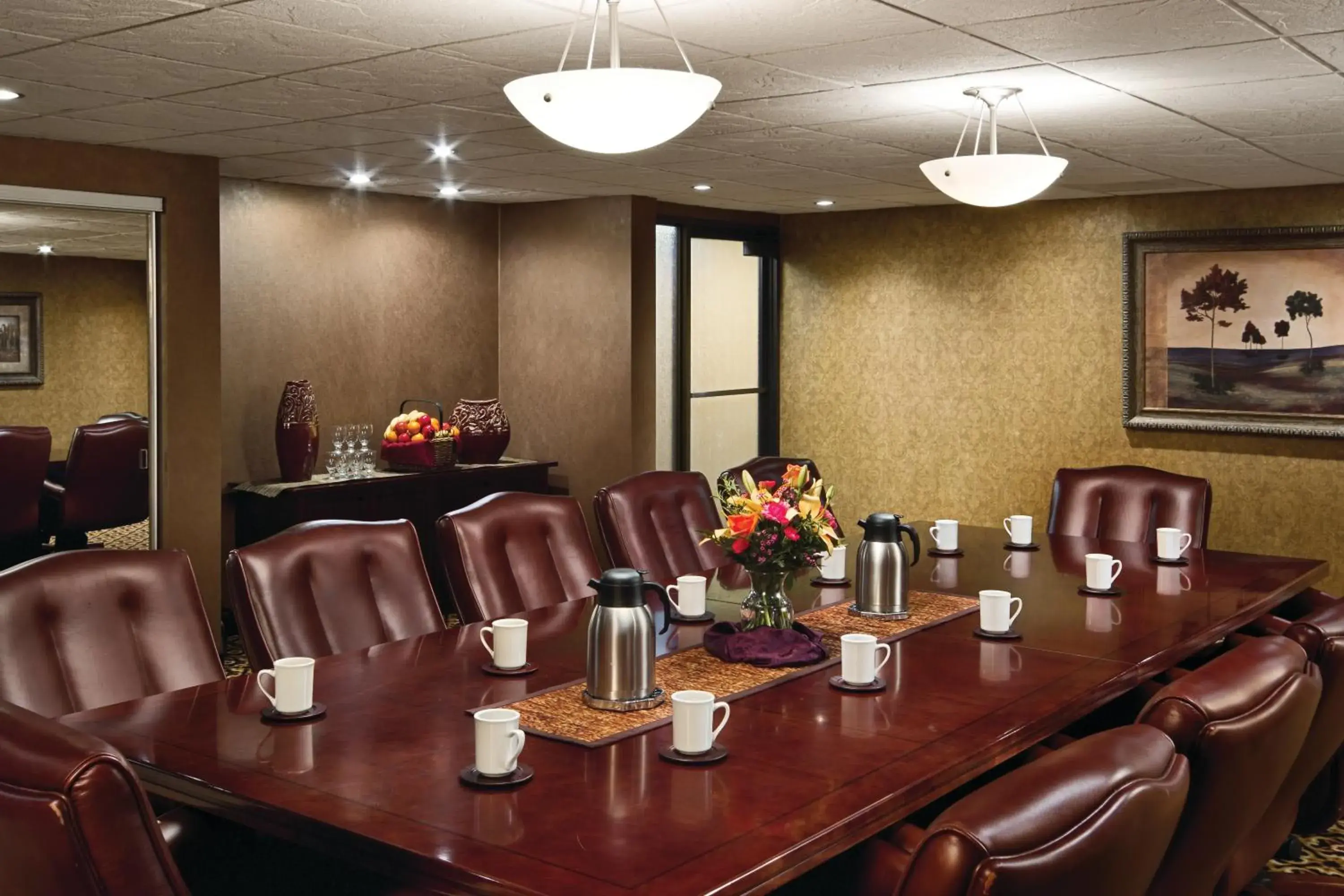 Business facilities, Restaurant/Places to Eat in Bismarck Hotel and Conference Center