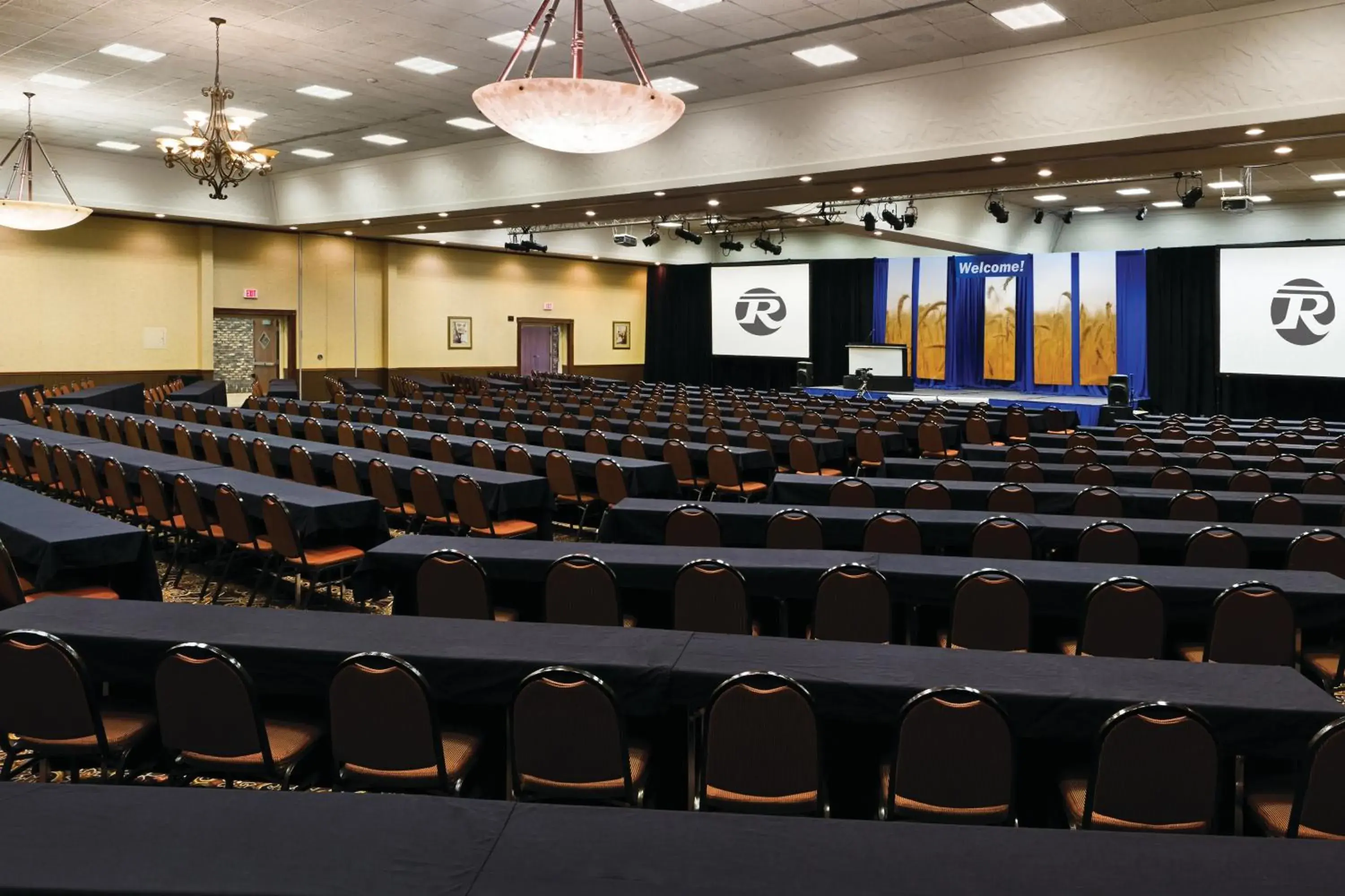 Banquet/Function facilities in Bismarck Hotel and Conference Center