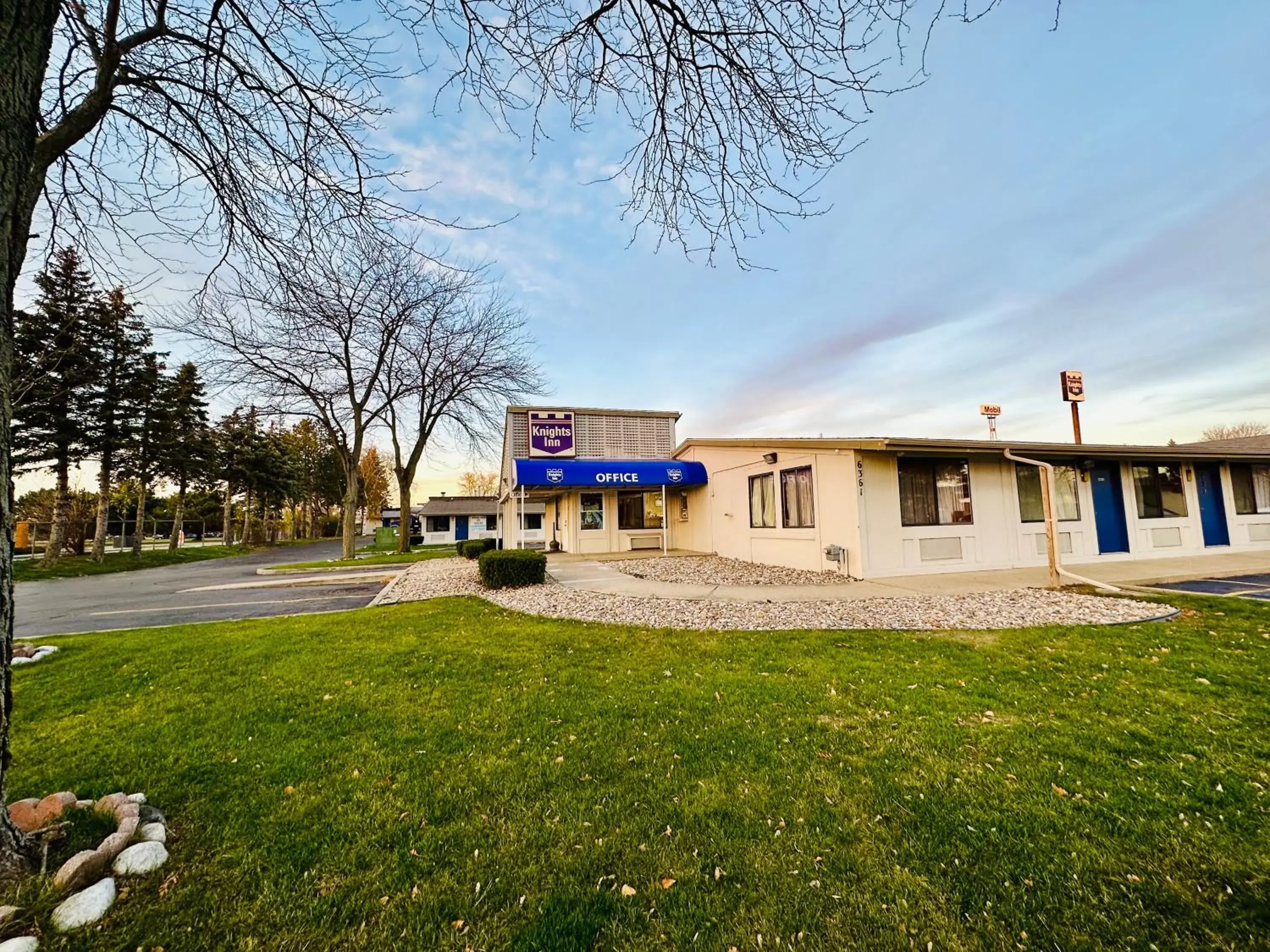 Property building in Knights Inn Bridgeport Frankenmuth Property building in Knights Inn Bridgeport Frankenmuth