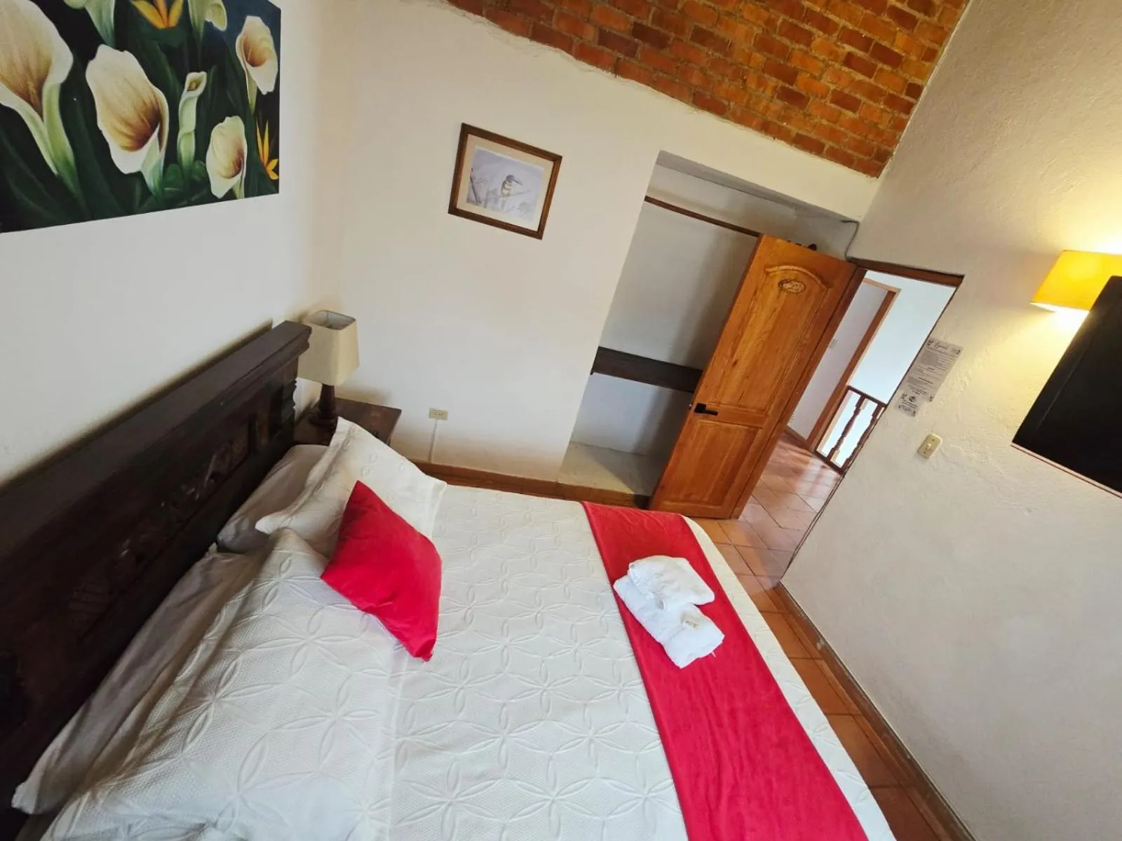 Photo of the whole room, Bed in Aparta Hotel El Refugio de María