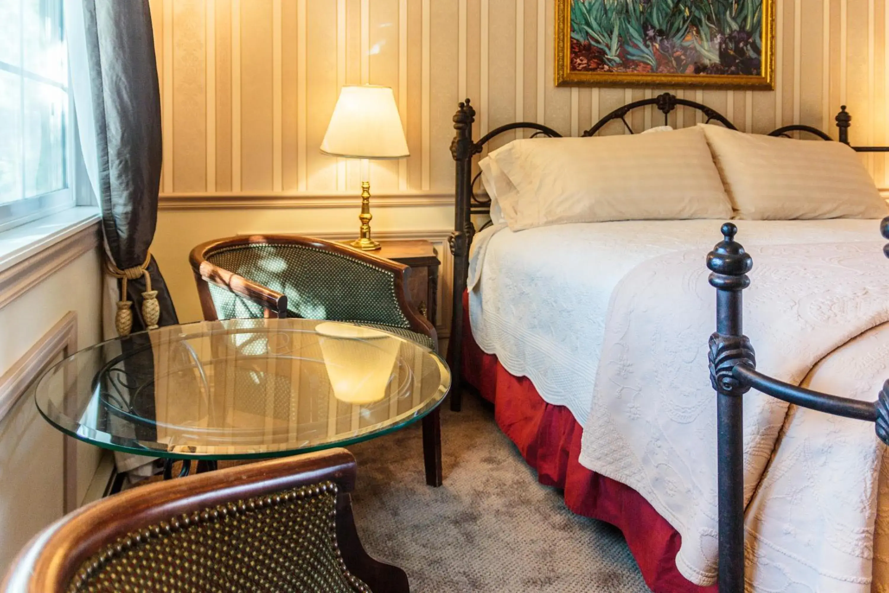 King Room with Mountain View in Frisco Lodge King Room with Mountain View in Frisco Lodge