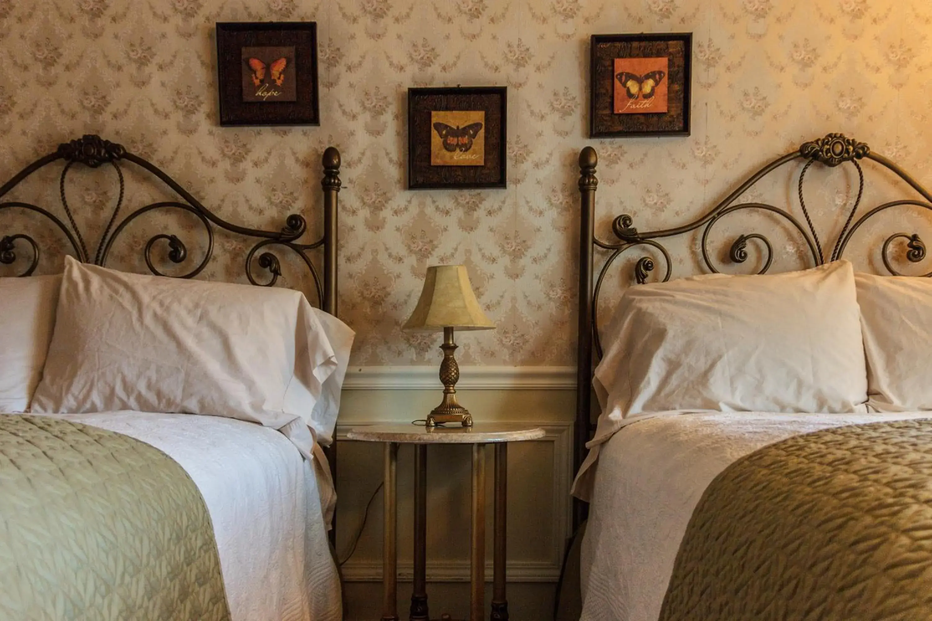 Quadruple Room with Mountain View in Frisco Lodge Quadruple Room with Mountain View in Frisco Lodge