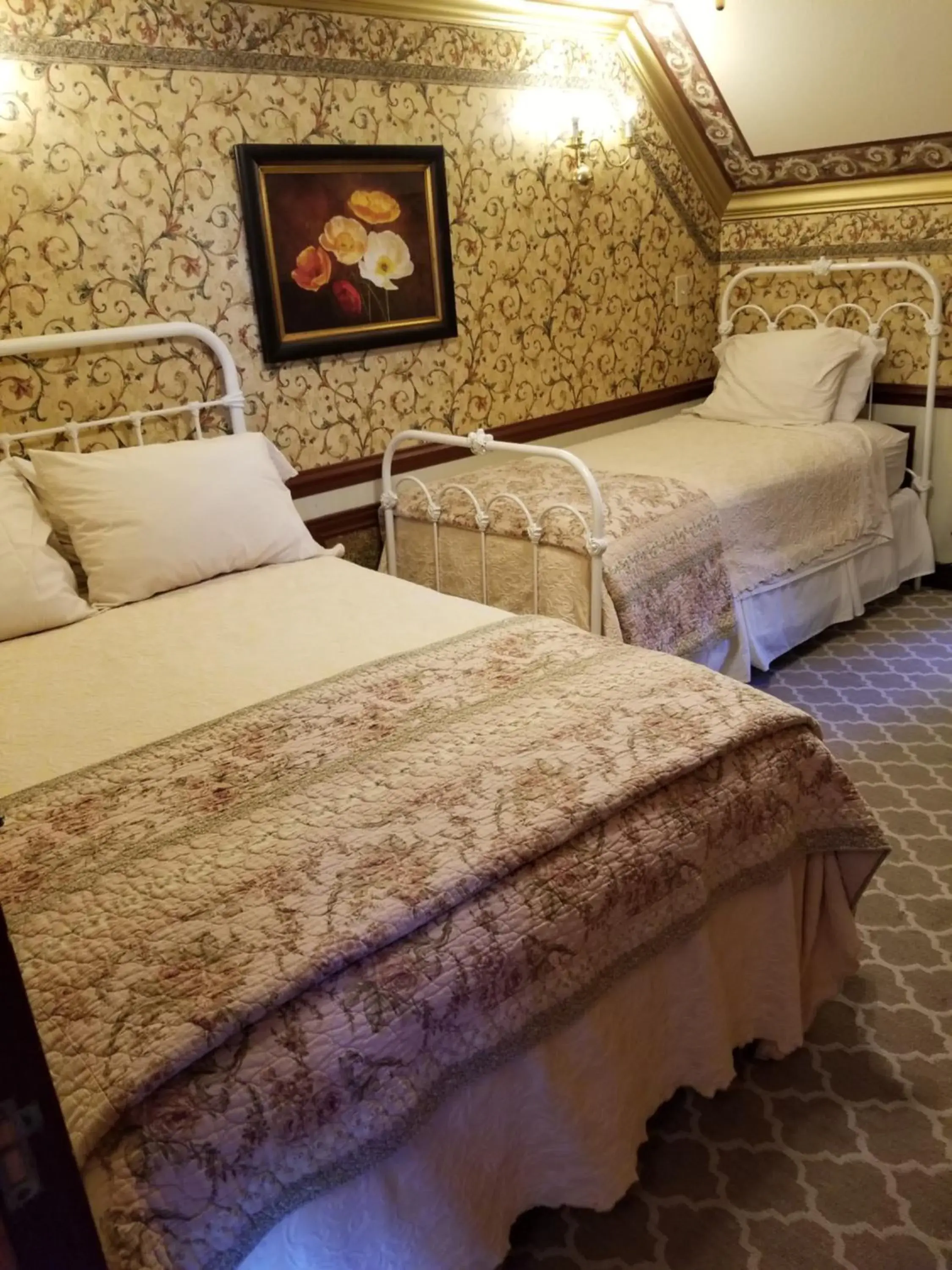 Double or Twin Room with External Bathroom - single occupancy in Frisco Lodge Double or Twin Room with External Bathroom - single occupancy in Frisco Lodge