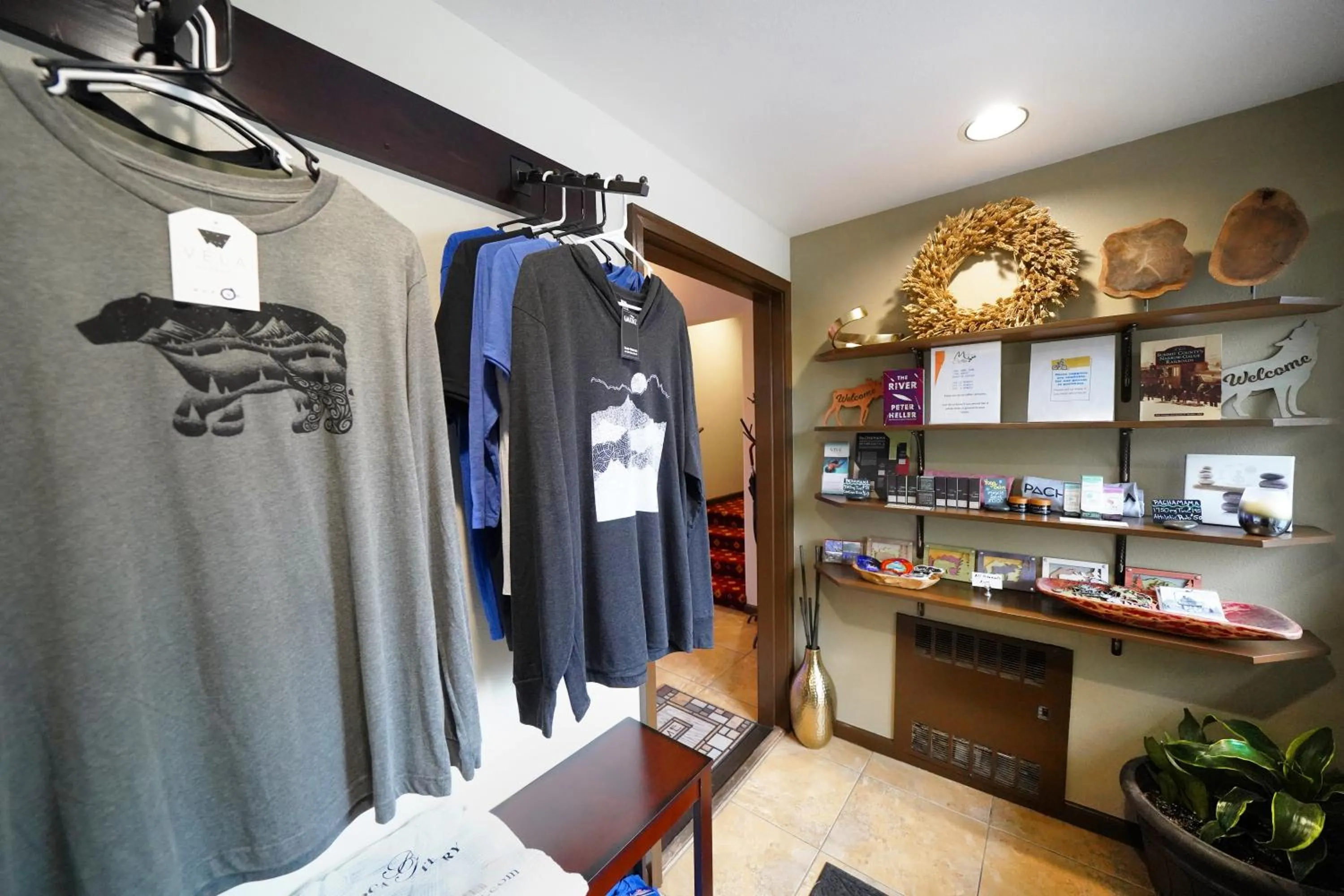 On-site shops in Frisco Inn on Galena