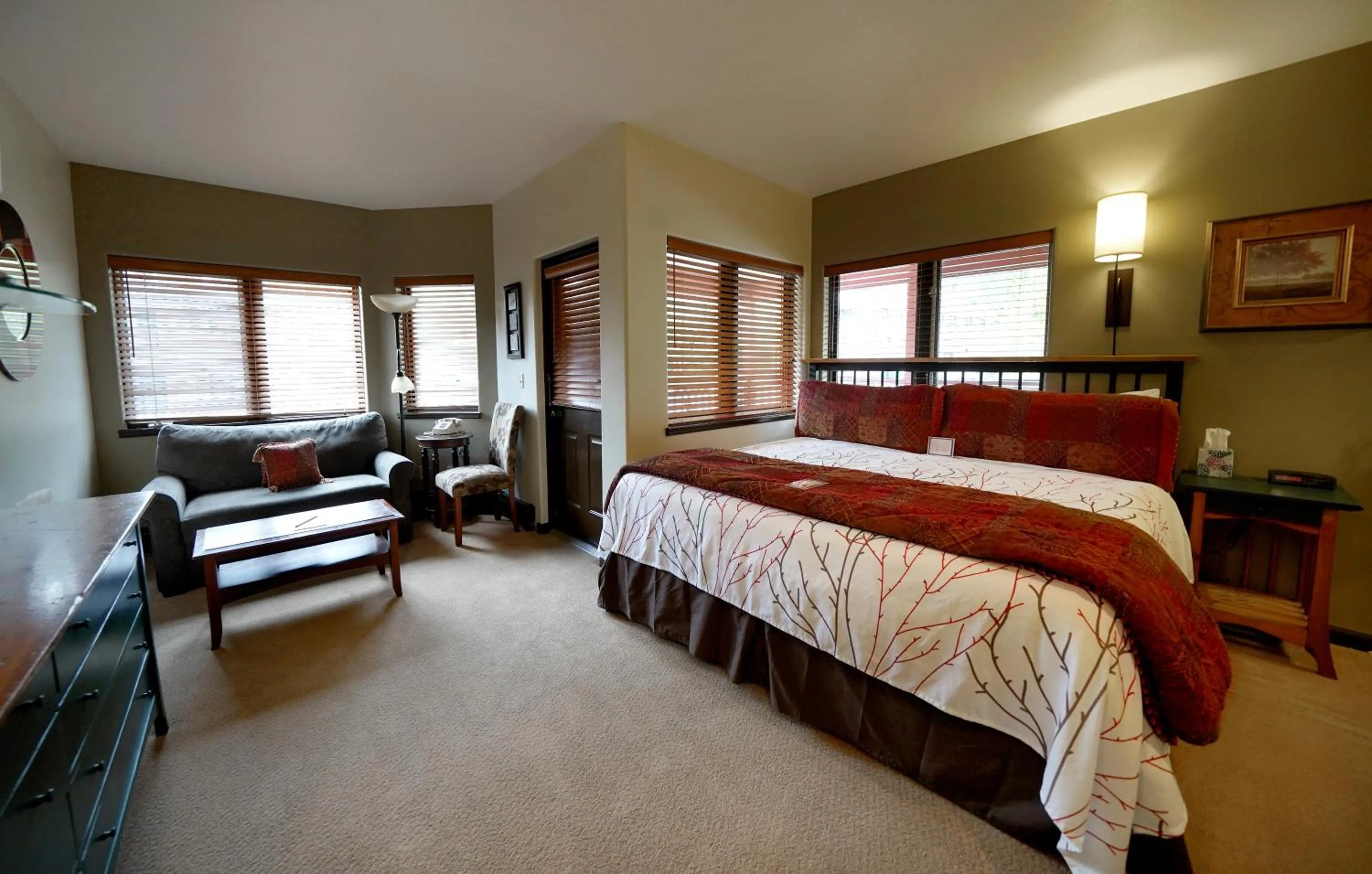 Bed in Frisco Inn on Galena