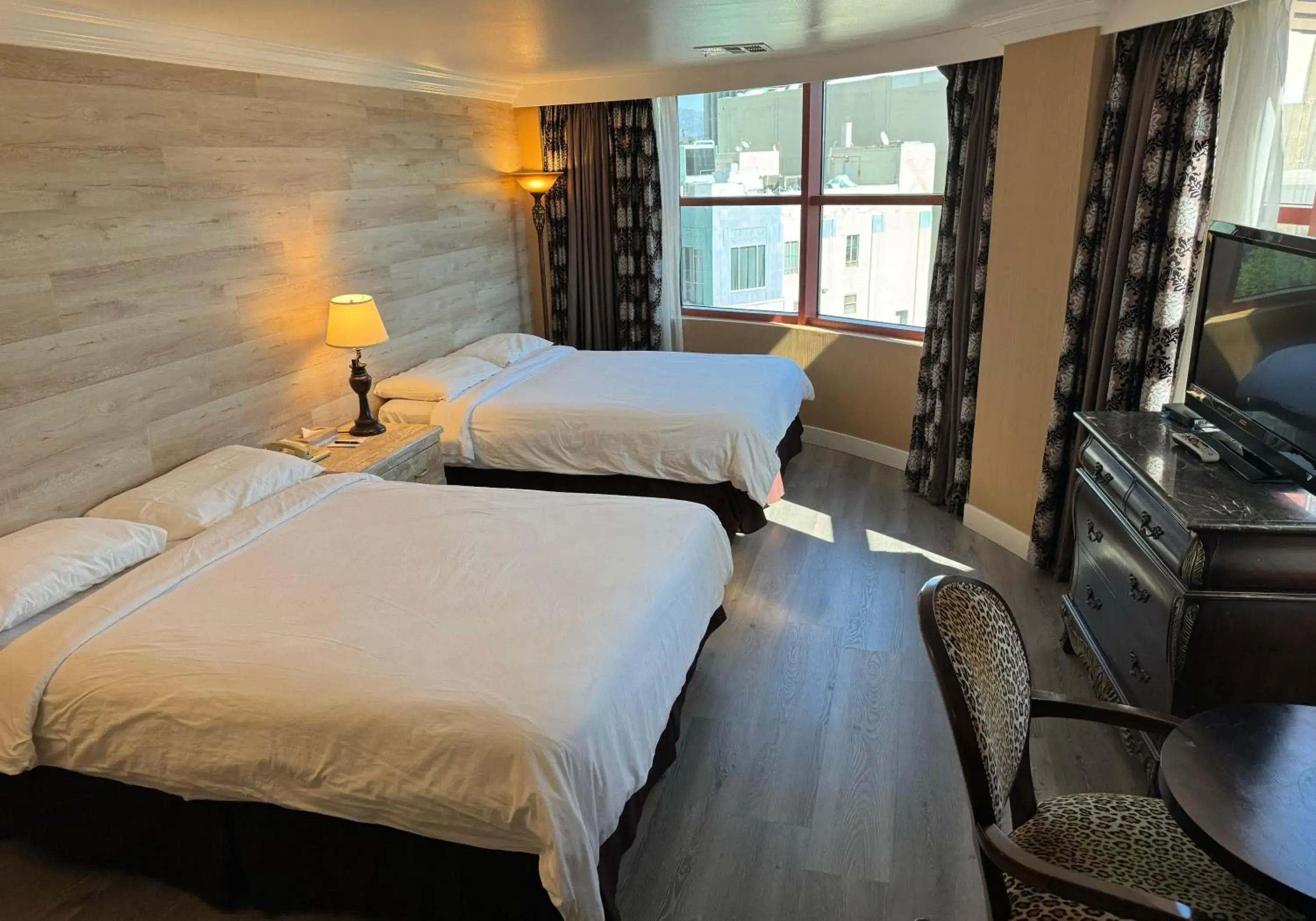 Photo of the whole room, Bed in Garden Suite Hotel and Resort Photo of the whole room, Bed in Garden Suite Hotel and Resort