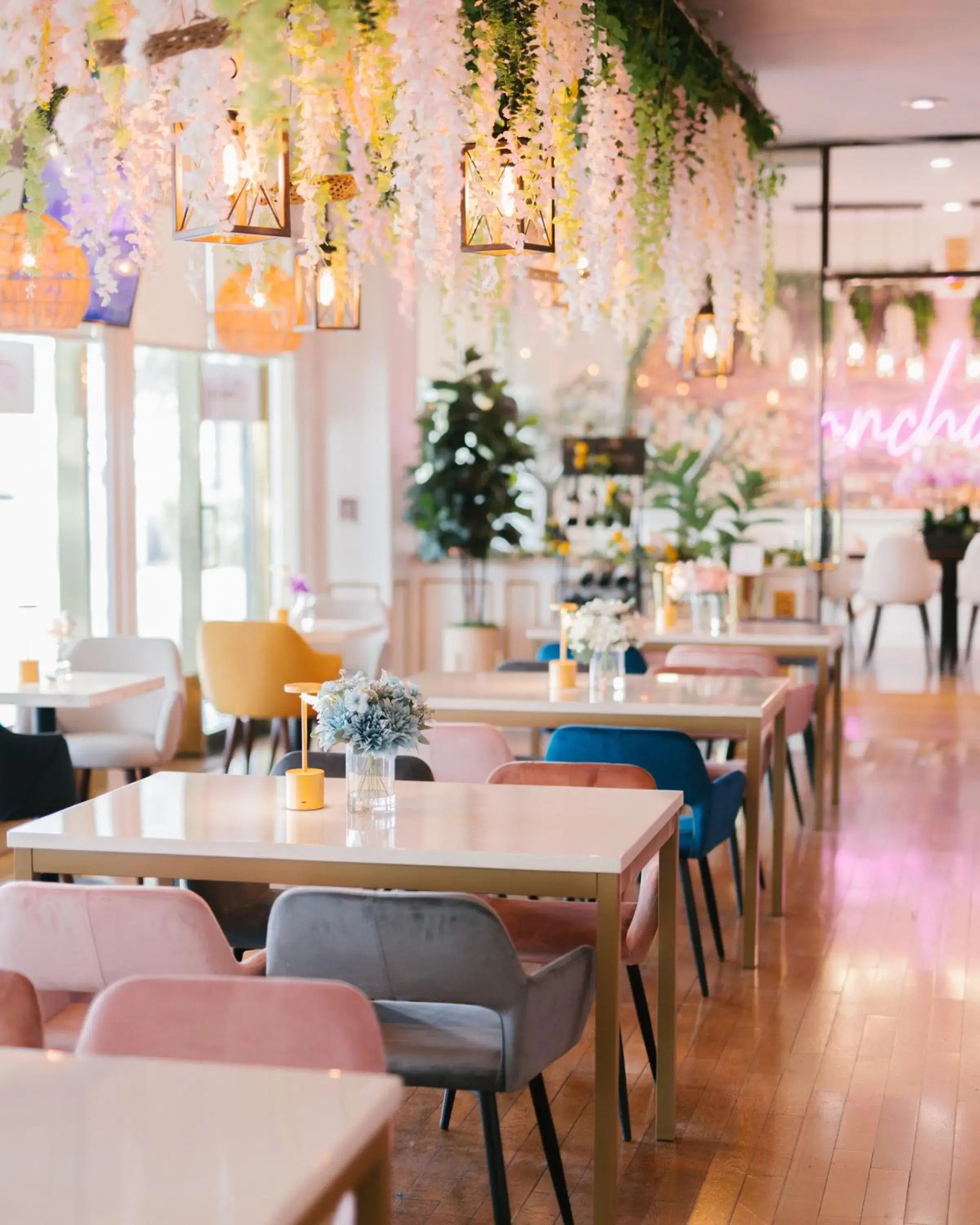 Restaurant/places to eat in Garden Suite Hotel and Resort Restaurant/places to eat in Garden Suite Hotel and Resort