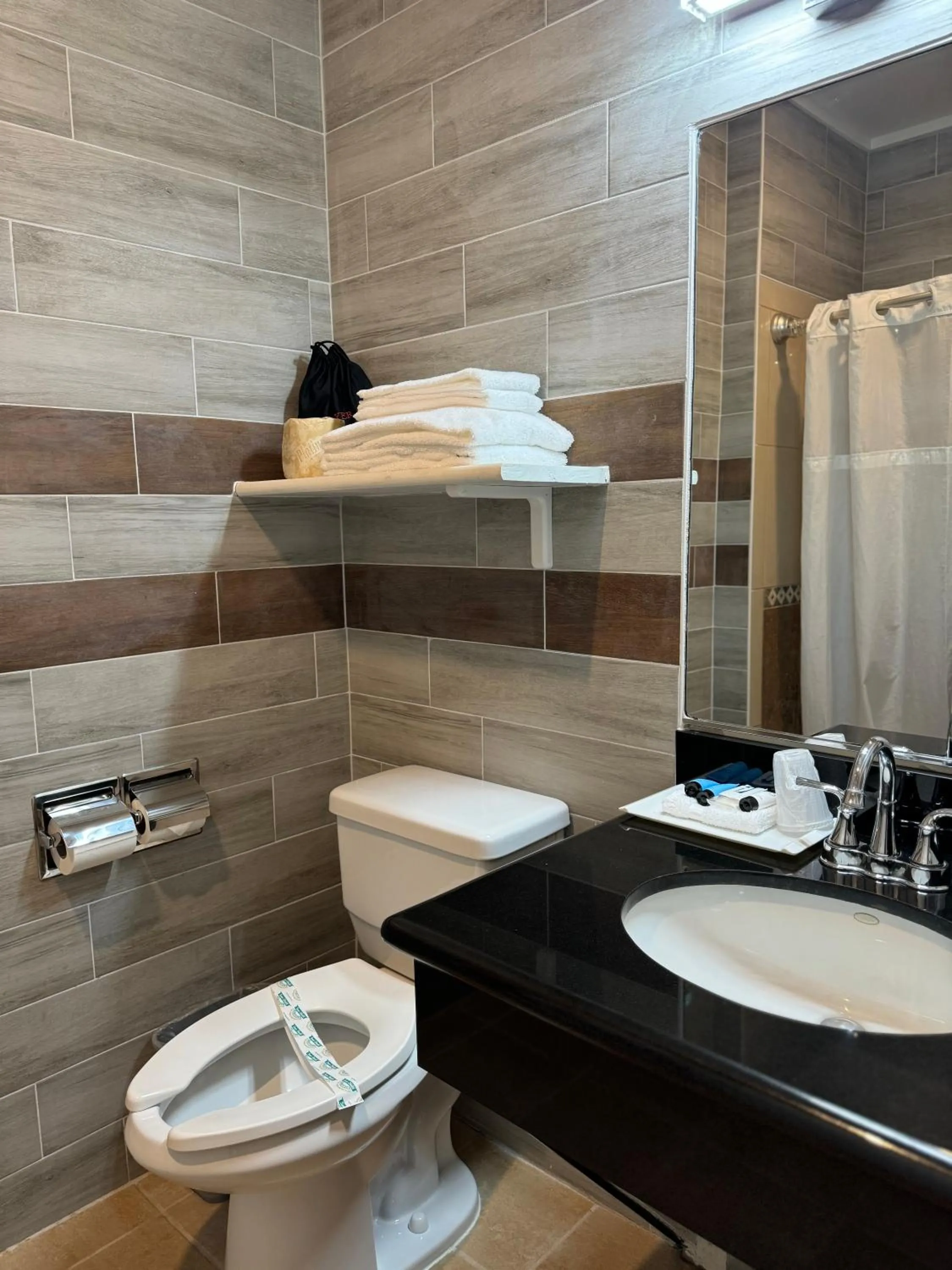 Bathroom in Garden Suite Hotel and Resort