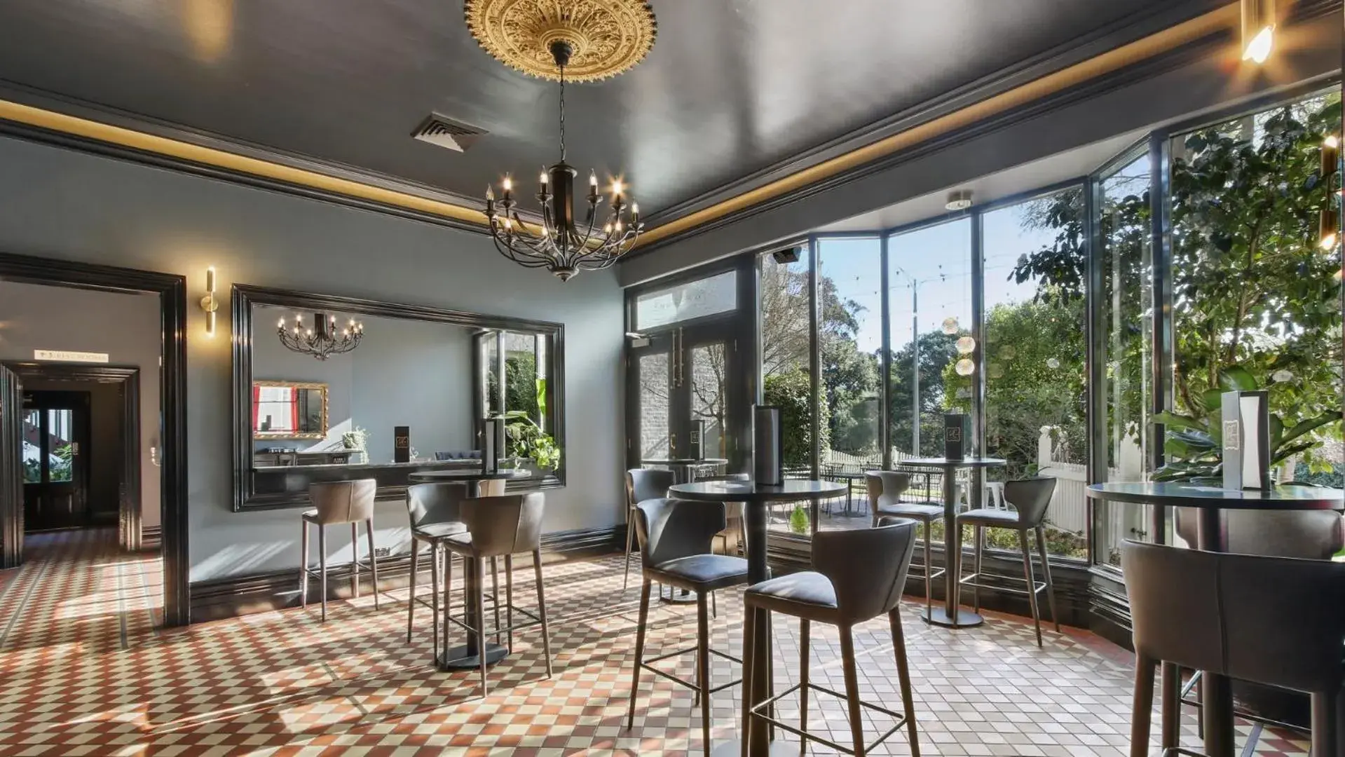 Restaurant/places to eat in The Riversleigh Restaurant/places to eat in The Riversleigh