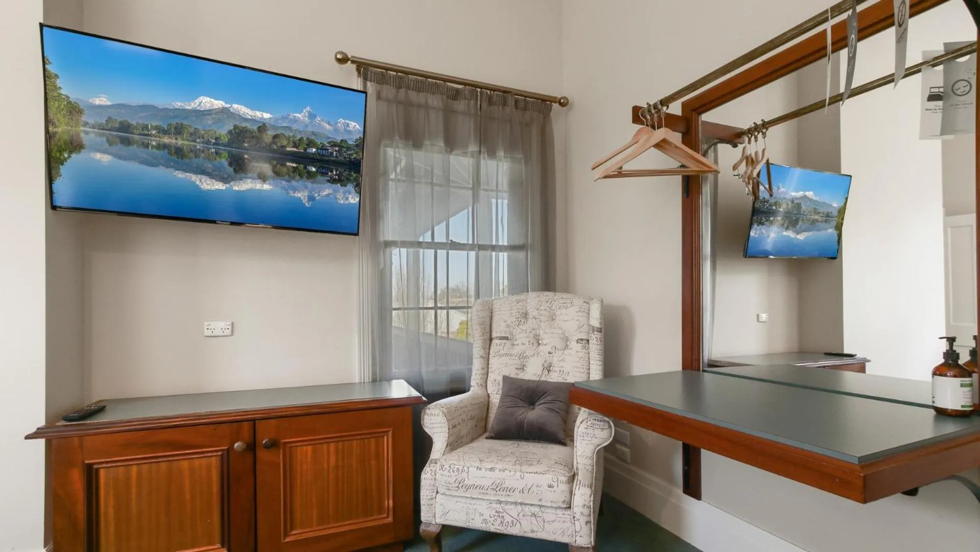 Seating area in The Riversleigh