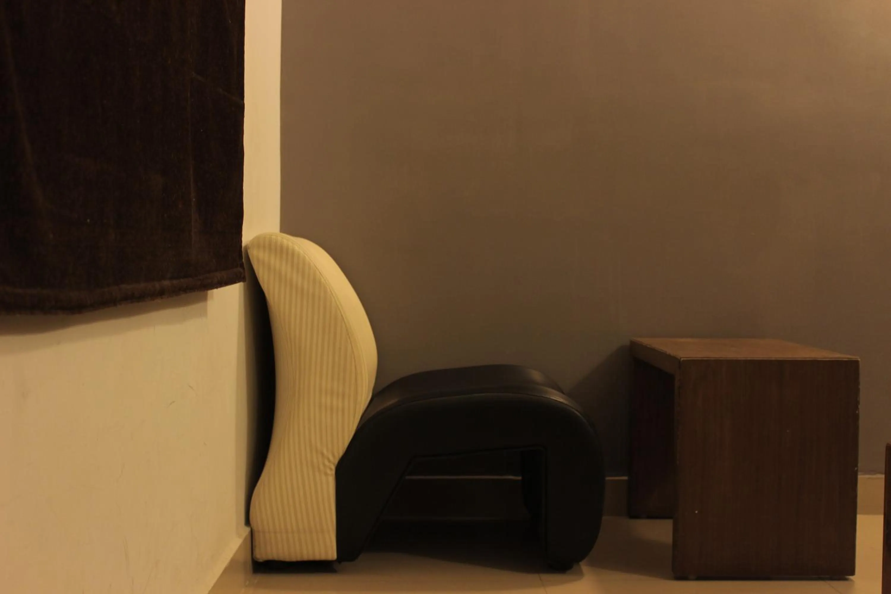 Seating area in Mount Residency