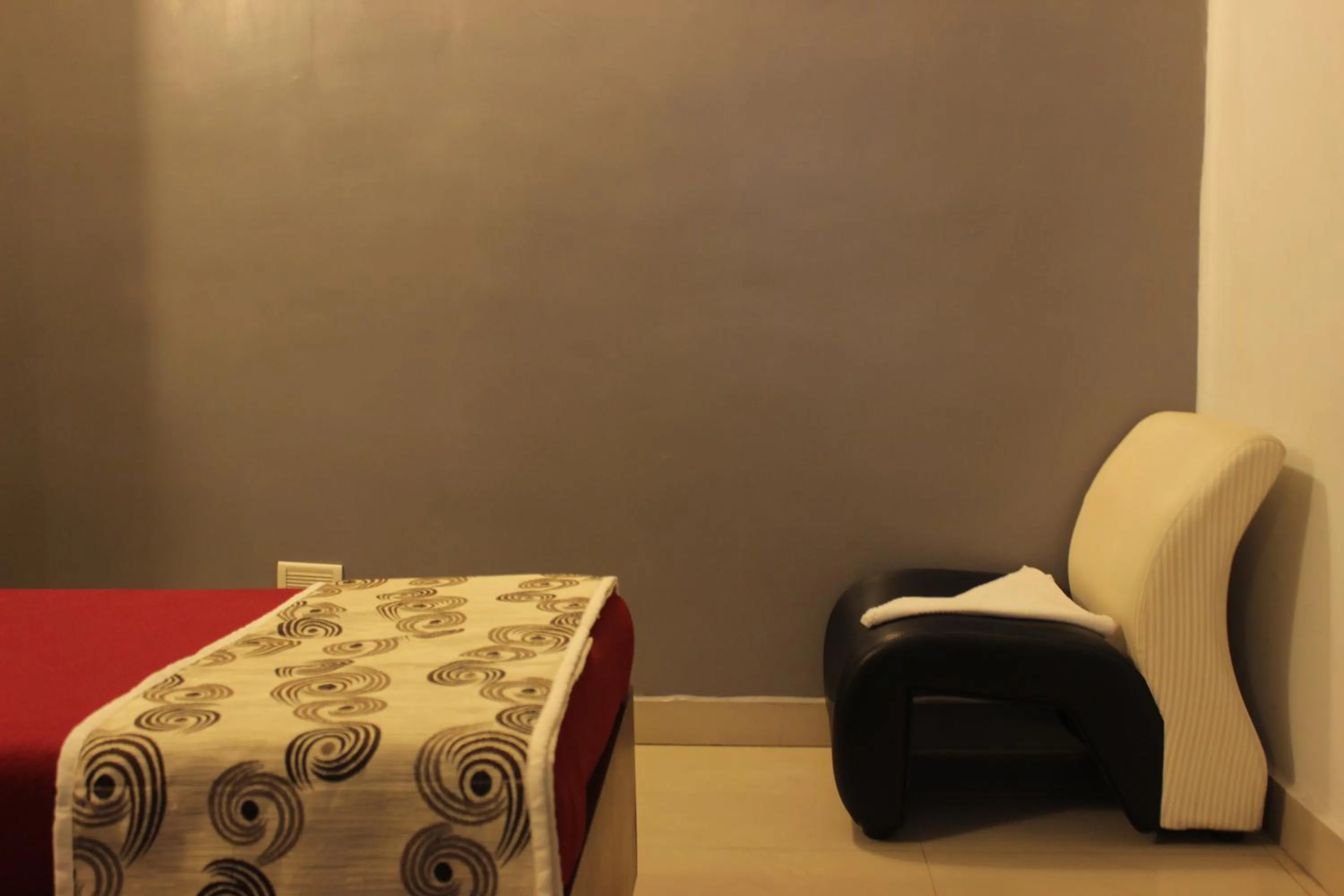 Decorative detail, Bed in Mount Residency