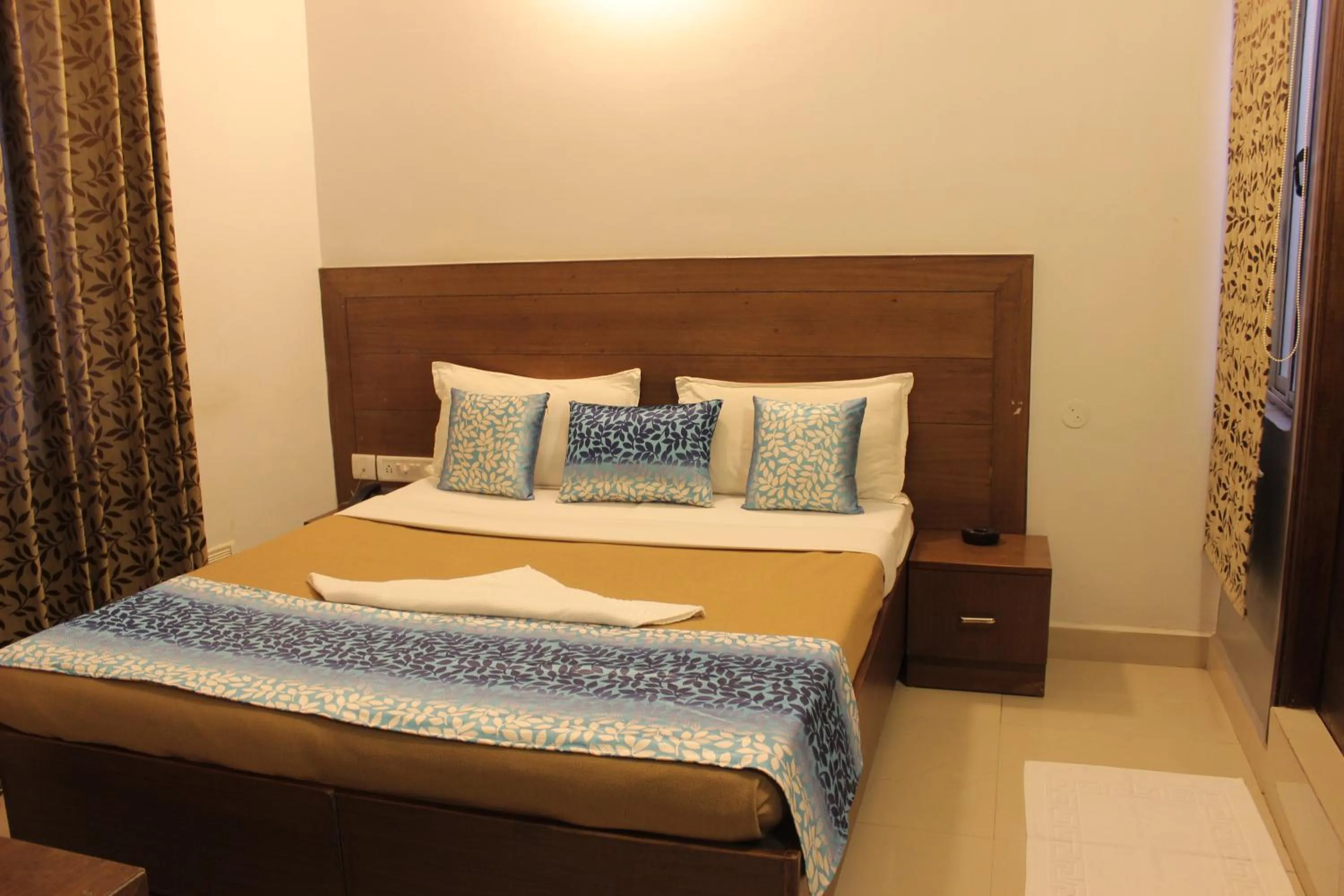 Bed in Mount Residency