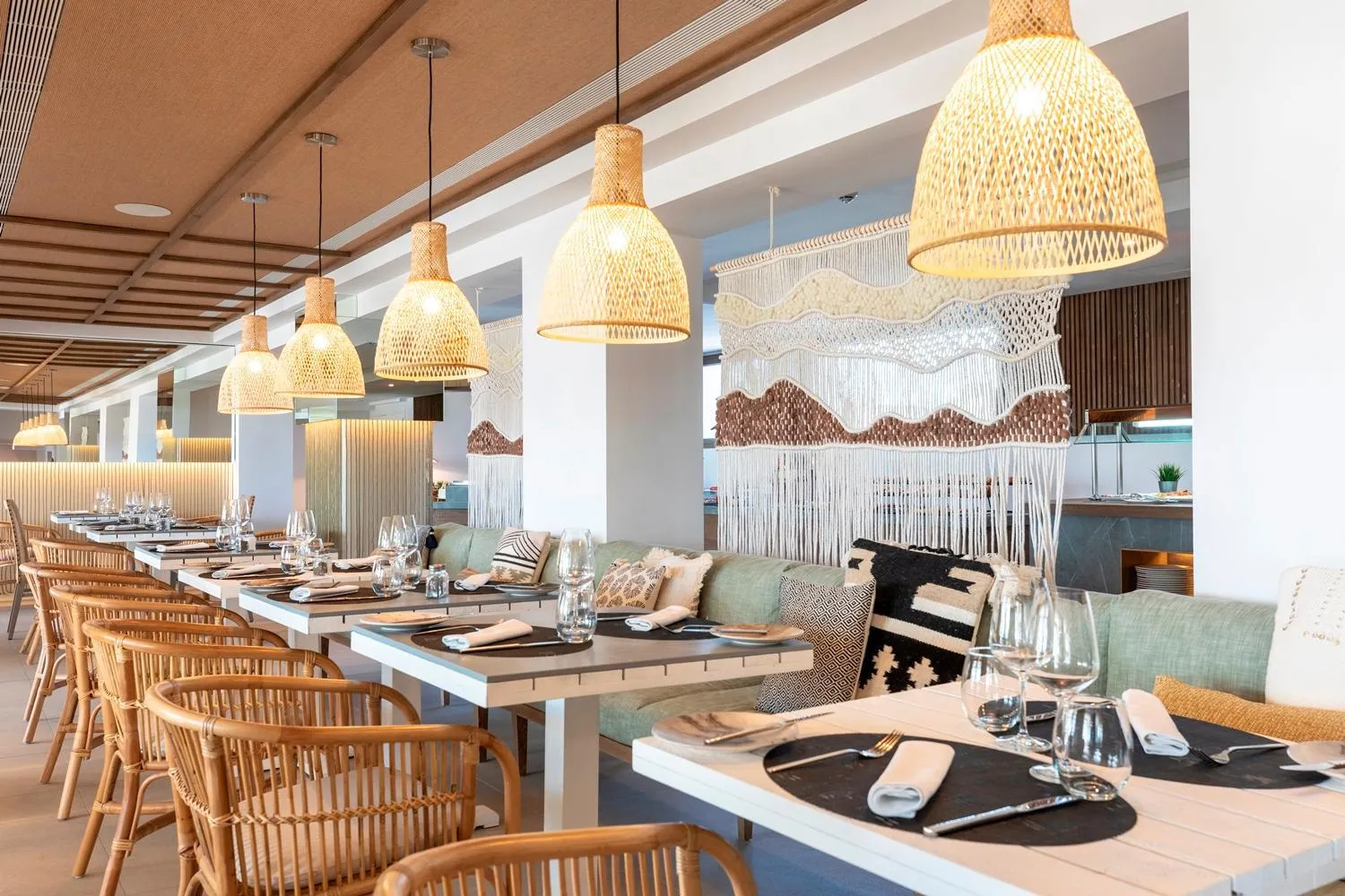 Restaurant/places to eat in Hoposa Pollentia - Adults Only