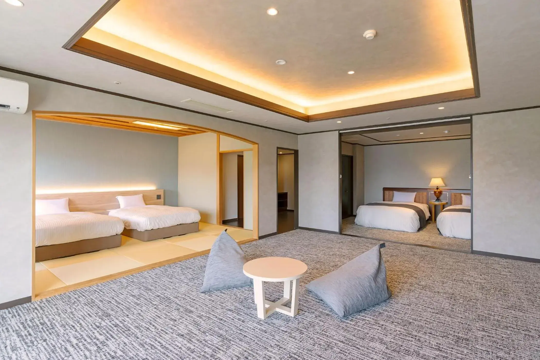 Suite Japanese-Western-Style-Room 90 square yards - Non-Smoking - Shared Bathroom in TAOYA Gero Suite Japanese-Western-Style-Room 90 square yards - Non-Smoking - Shared Bathroom in TAOYA Gero