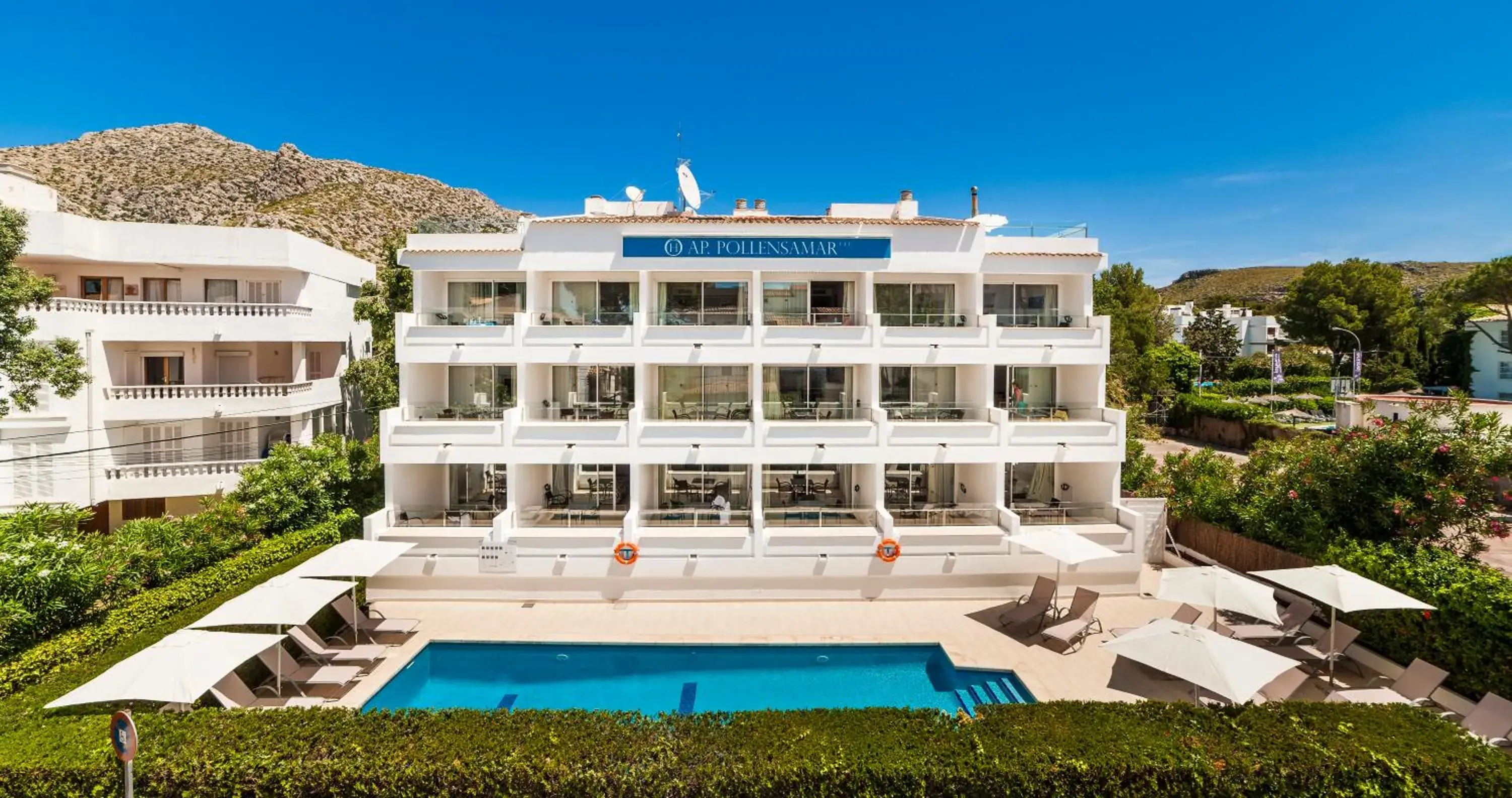 Property building in Hoposa Pollensamar Apartamentos Property building in Hoposa Pollensamar Apartamentos