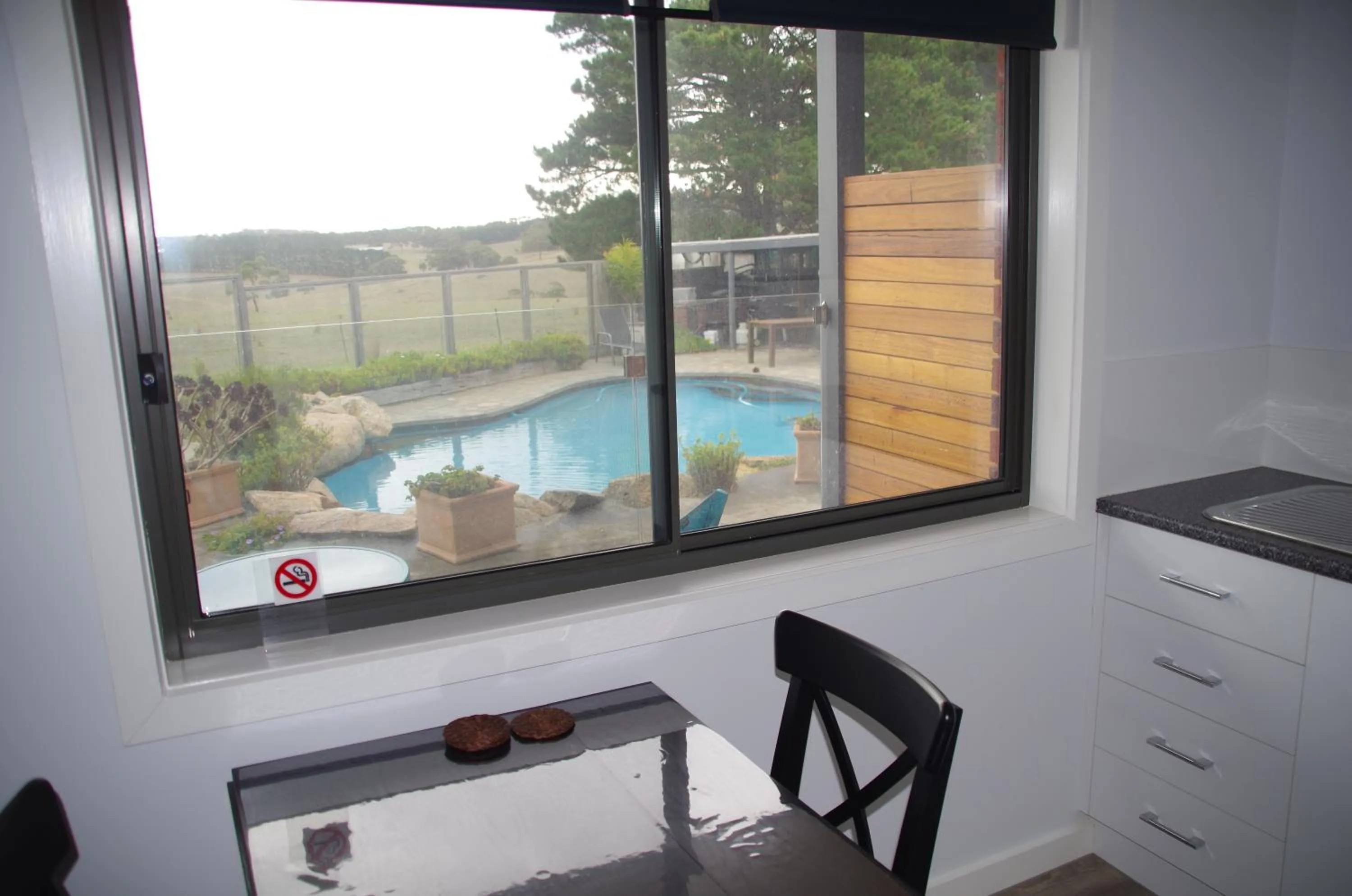 Pool view in The View on Grossmans
