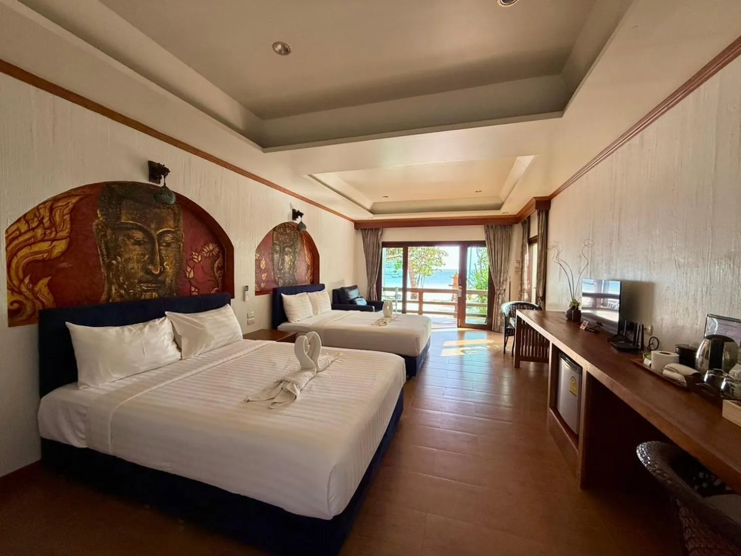 Photo of the whole room, Bed in Nice Beach Resort Koh Pha-ngan