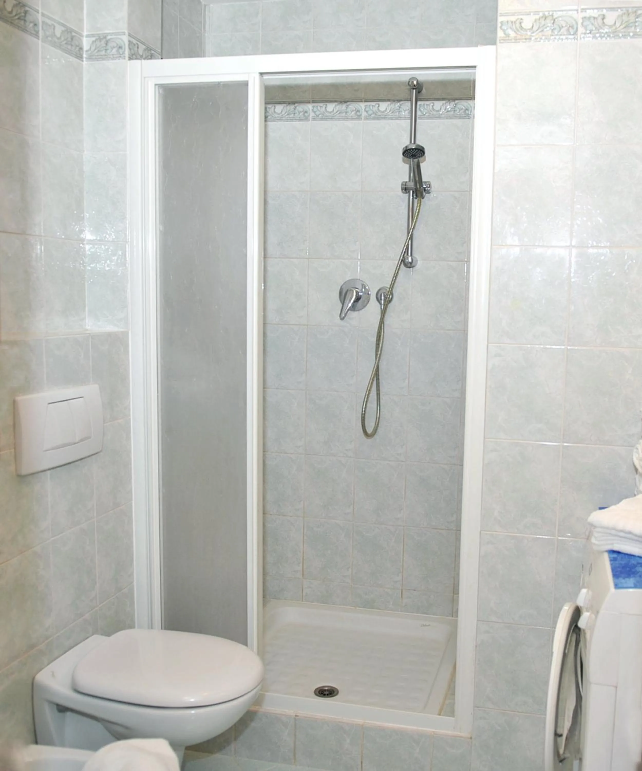 Shower in Holiday Appartamenti