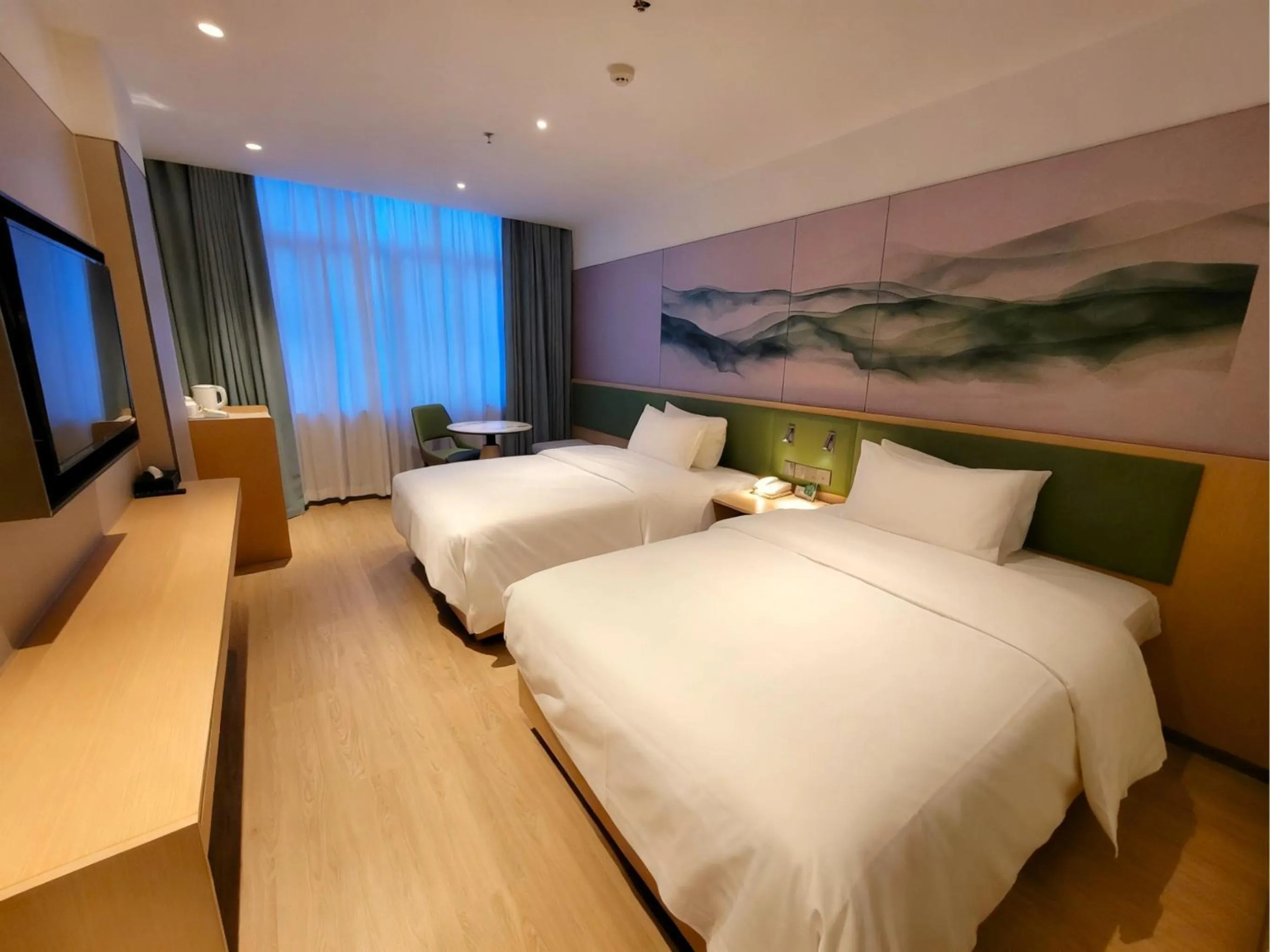 Bed in Guangdong Baiyun City Hotel