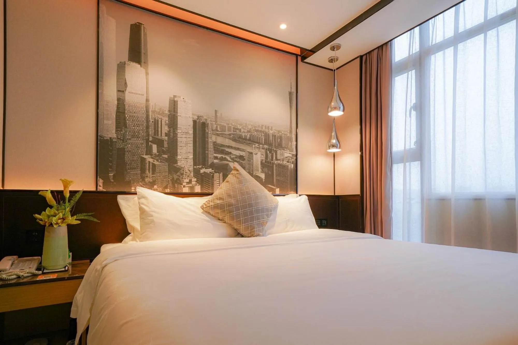 Bed in Guangdong Baiyun City Hotel