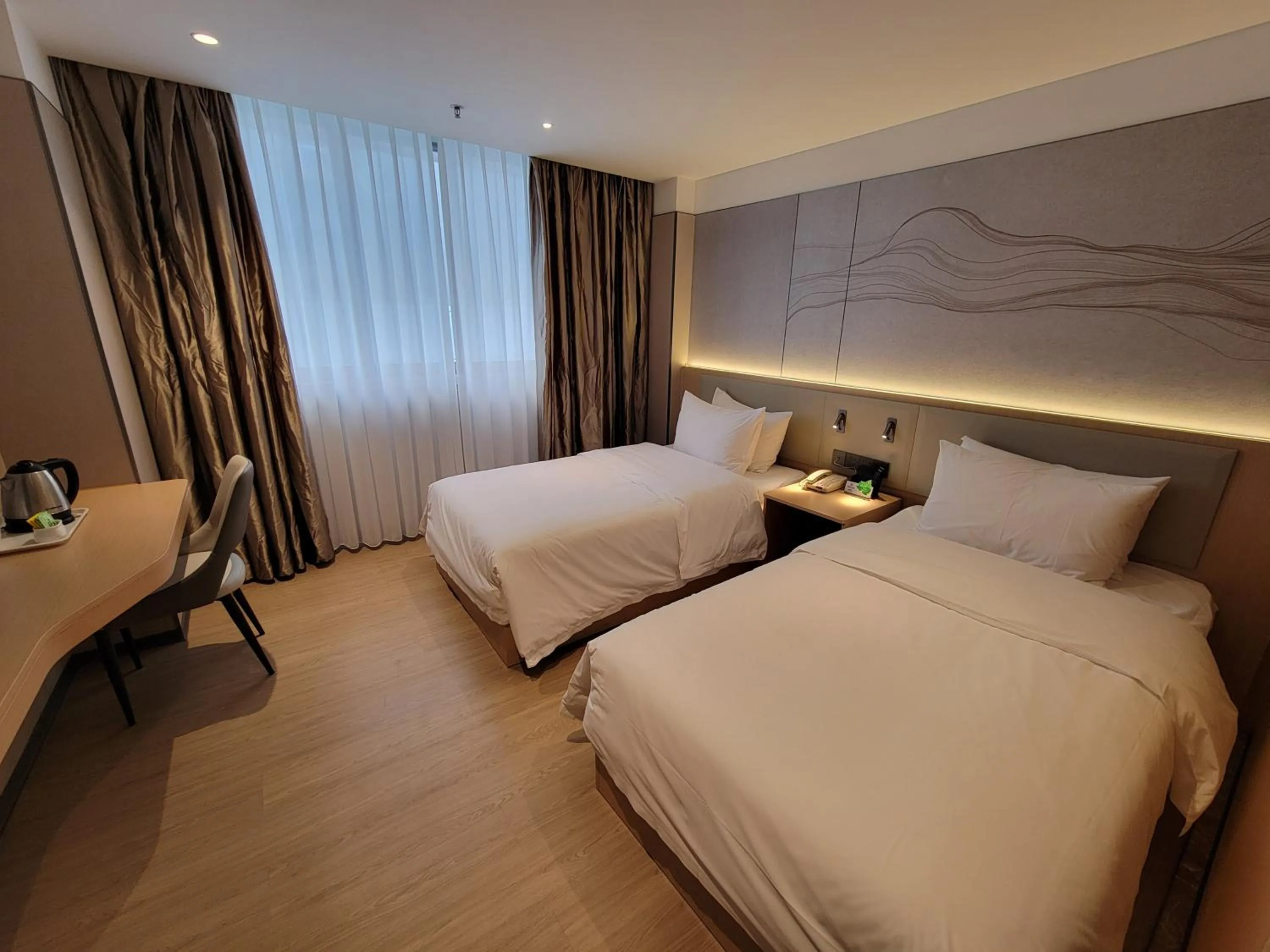Bed in Guangdong Baiyun City Hotel