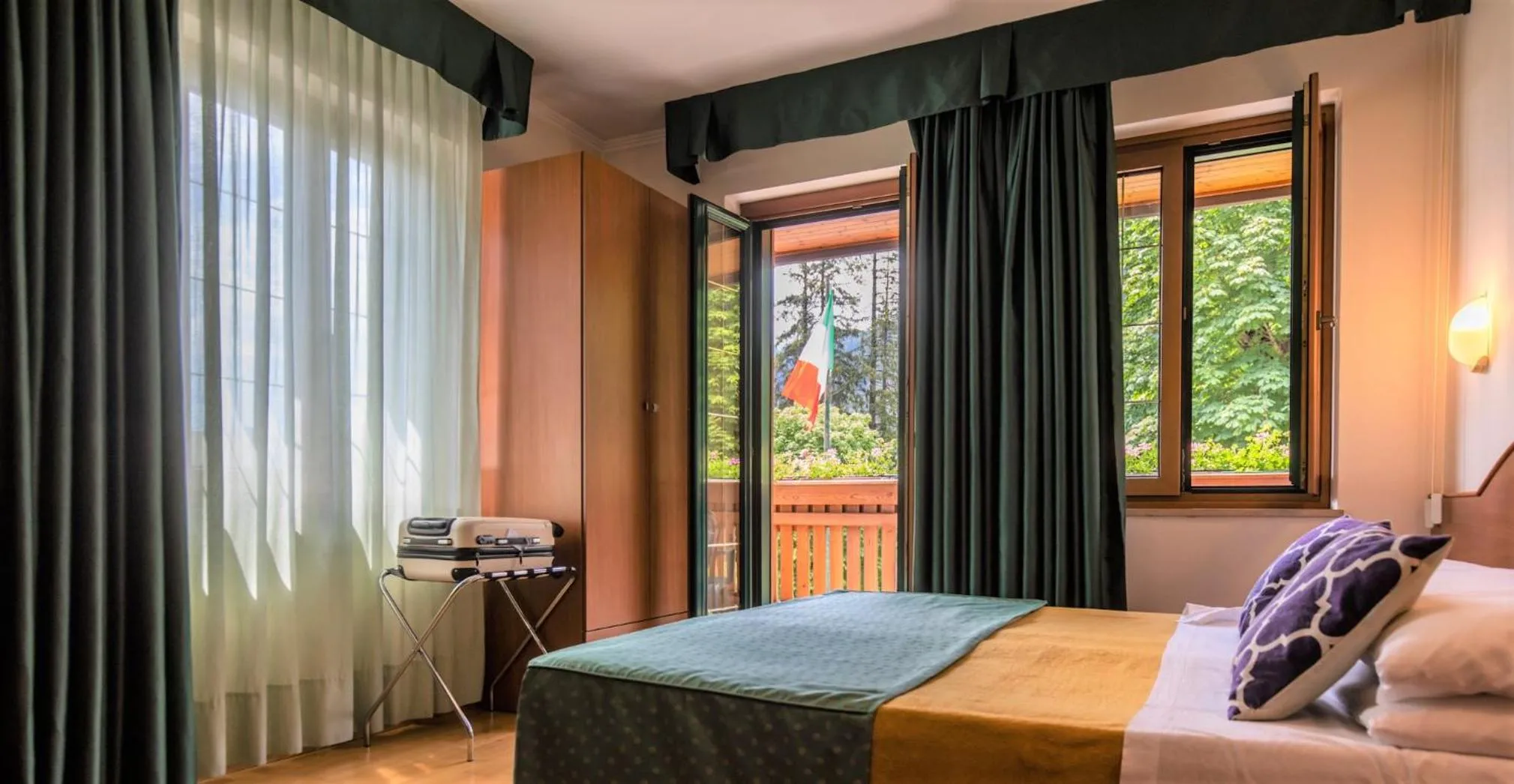 Bedroom, Bed in Hotel Centro Benessere Gardel