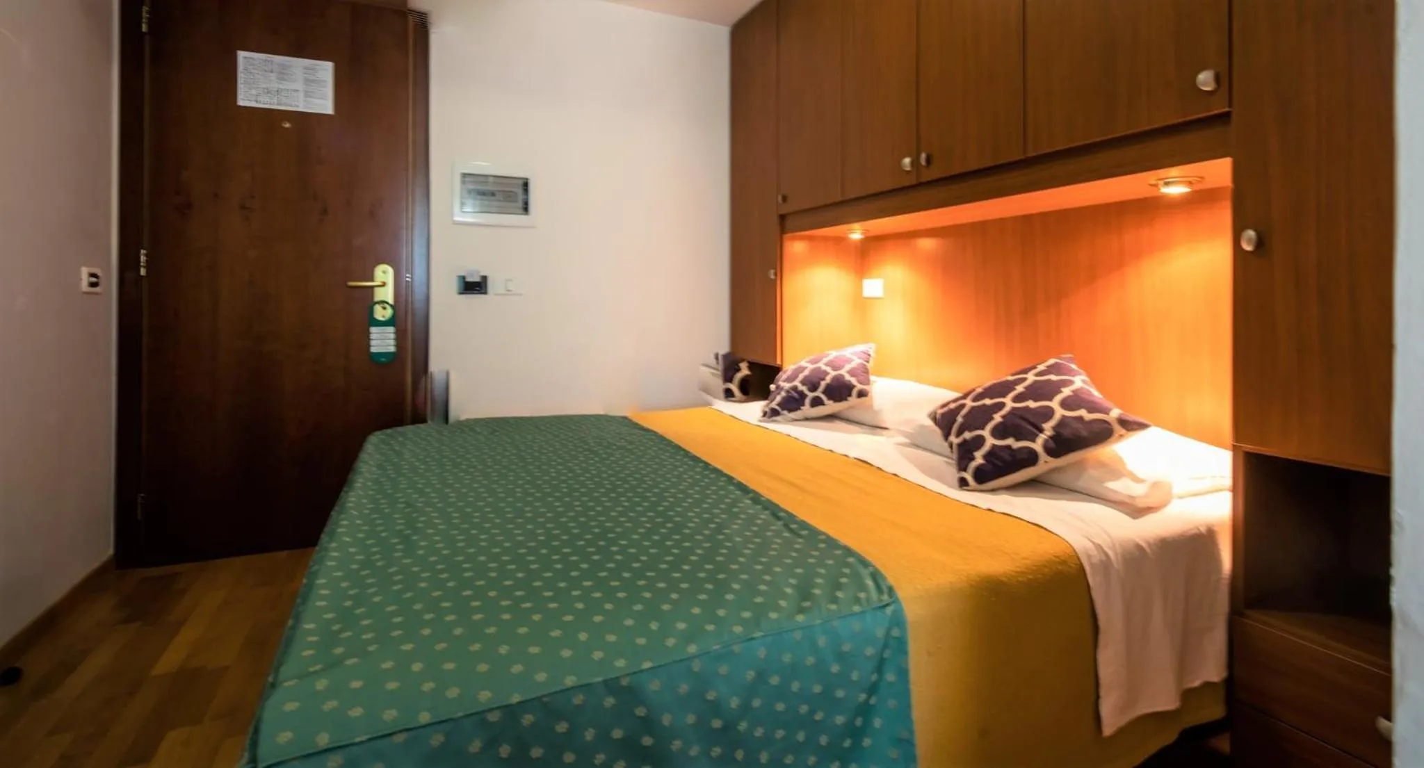 Bedroom, Bed in Hotel Centro Benessere Gardel