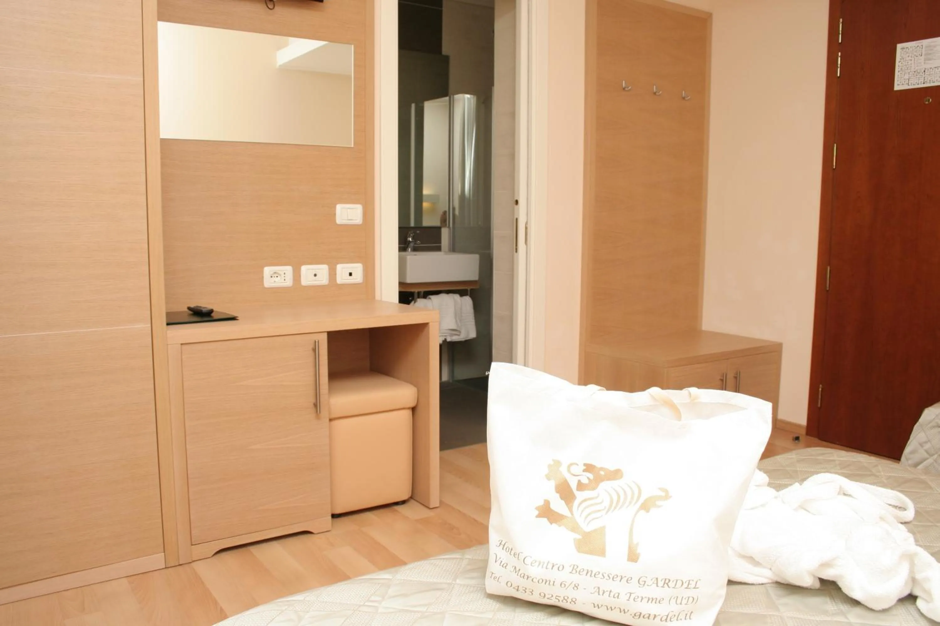 Photo of the whole room in Hotel Centro Benessere Gardel
