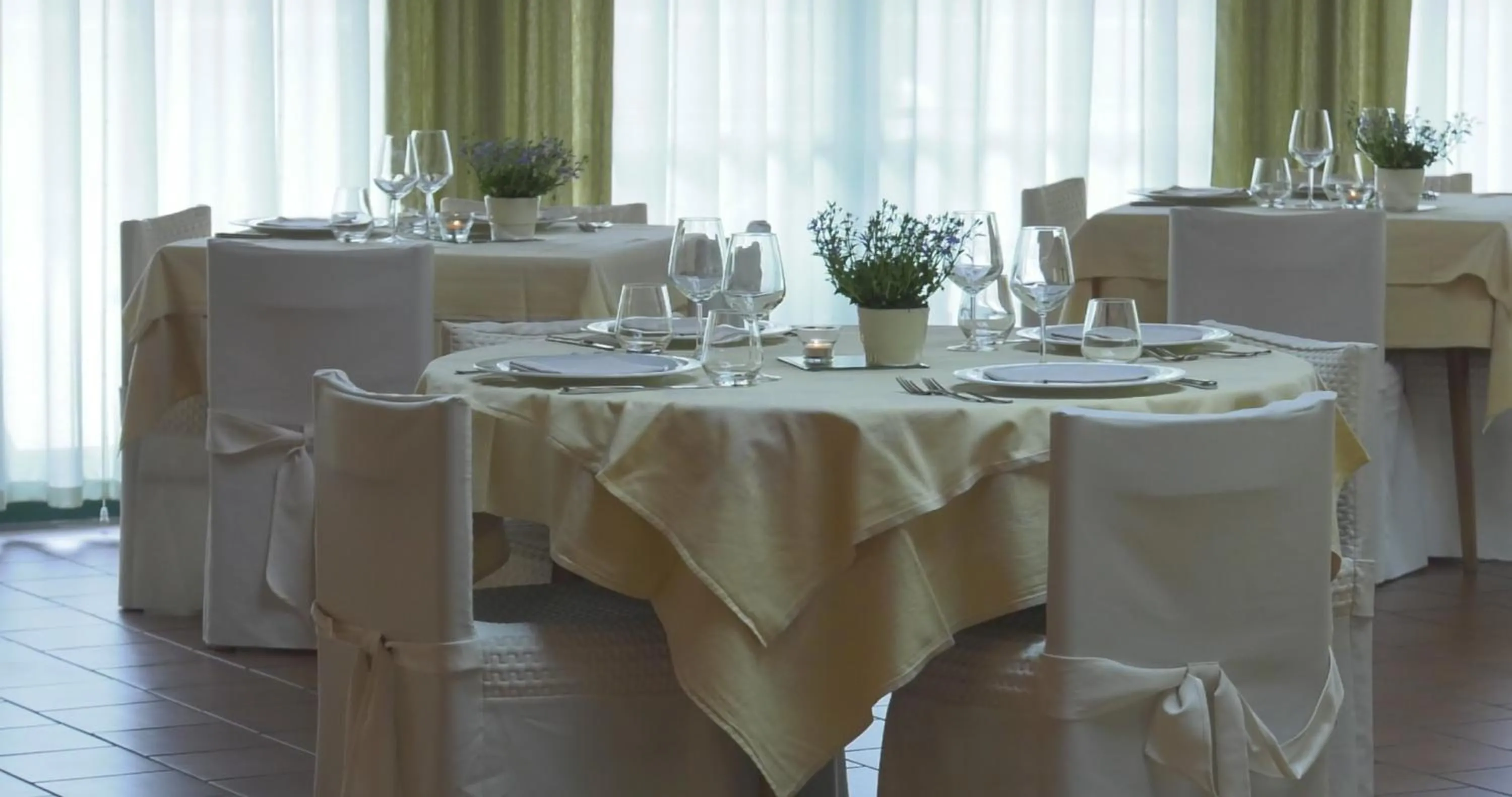 Restaurant/places to eat in Hotel Centro Benessere Gardel